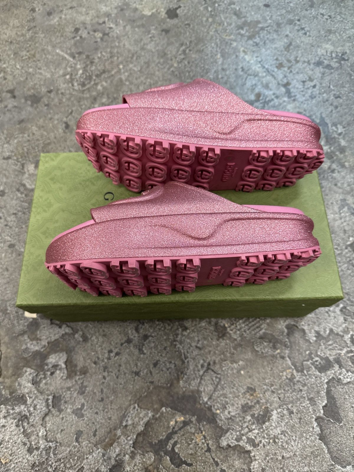 Gucci Gucci Interlocking G Metallic Rose Pink Slide Size US 10 / IT 40 - 3 Thumbnail