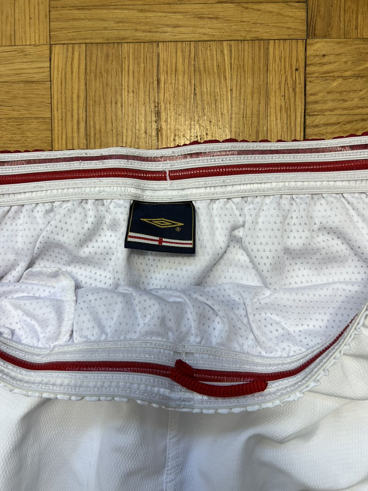 Umbro × Vintage Shorts Umbro England 2006/2007 Vintage Football Size US 34 / EU 50 - 2 Thumbnail