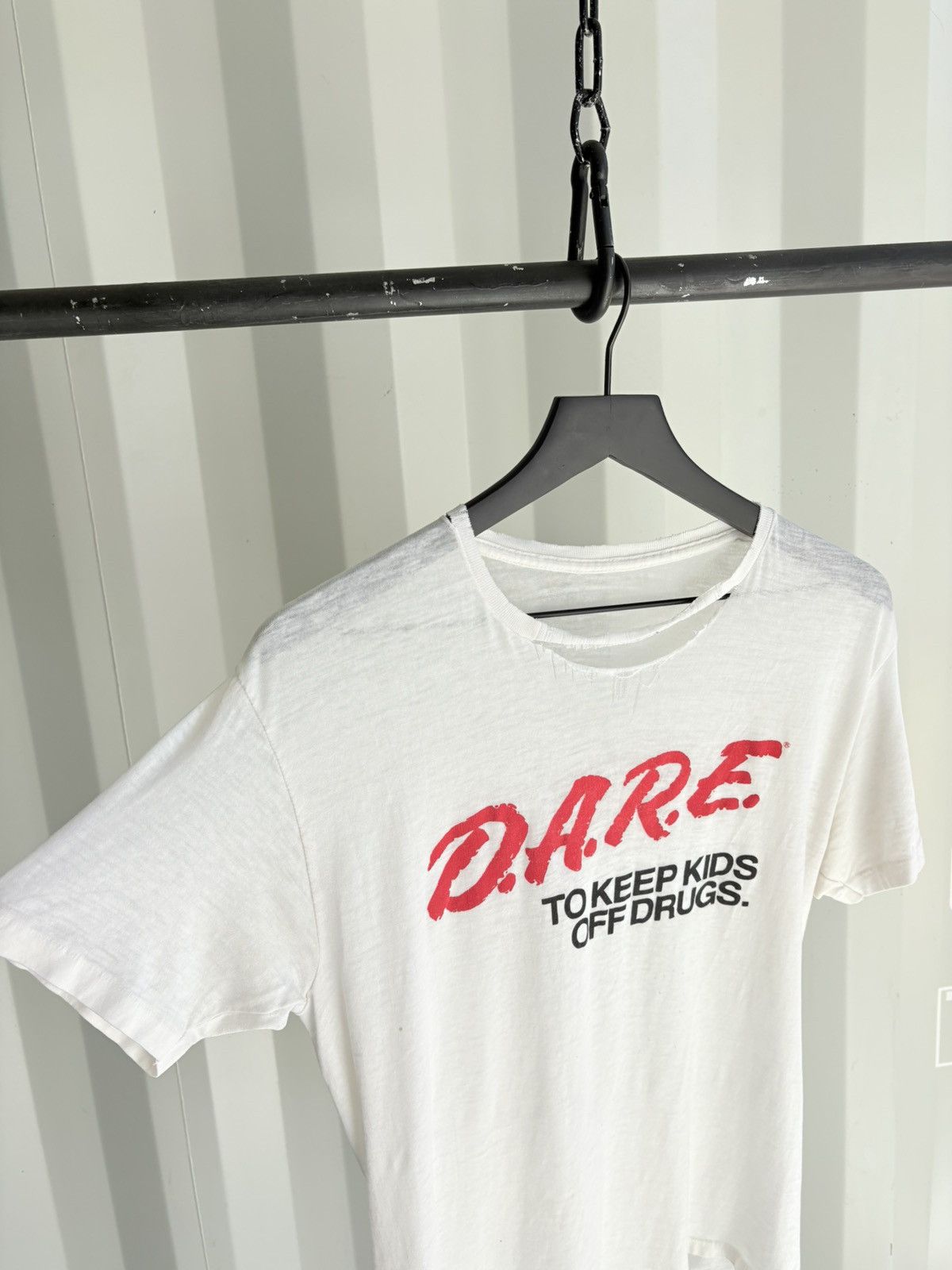 Vintage Dare Resist Drug Thrashed Distressed Faded Shirt Grunge Band Size US L / EU 52-54 / 3 - 3 Thumbnail