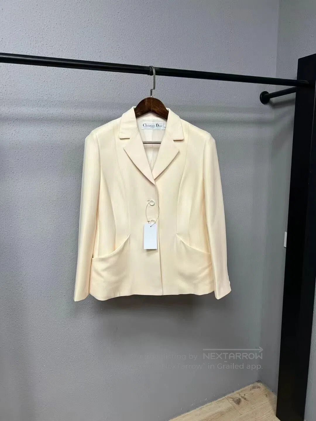 Dior classic dior bar jacket blazer size 42. Size M / US 6-8 / IT 42-44 - 1 Thumbnail