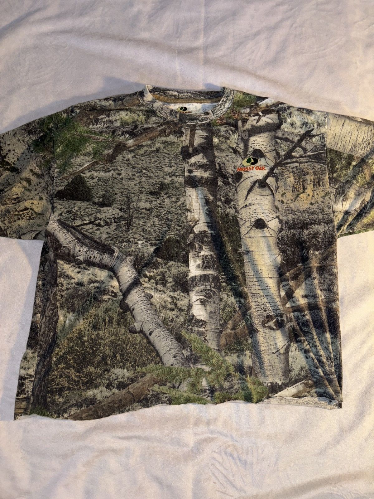 Mossy Oaks Y2K cropped Mossy oak short sleeve camo t-shirt Size US M / EU 48-50 / 2 - 5 Thumbnail