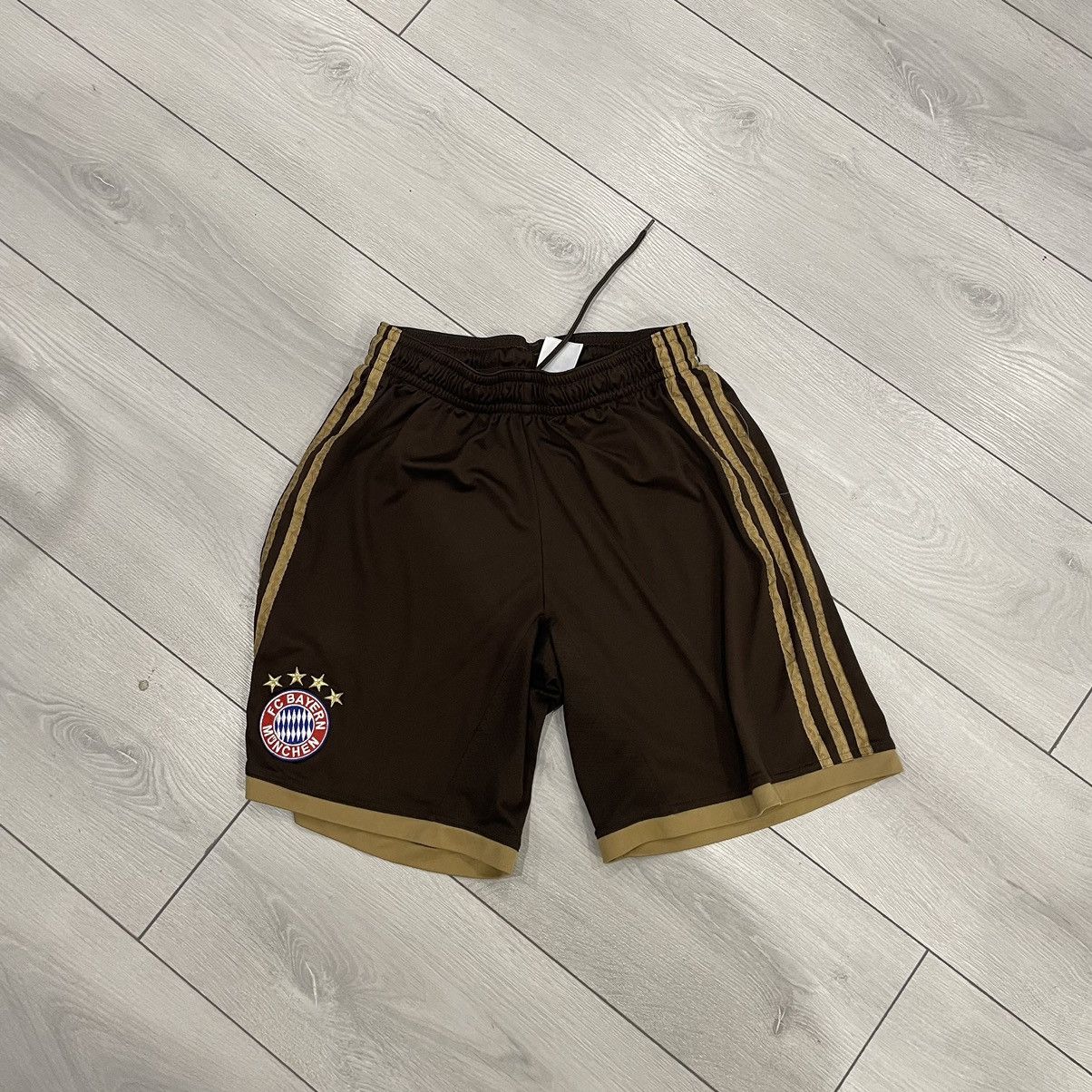 Adidas × Vintage Brown adidas shorts bayern munchen 90s jersey tee shirt Size US 31 - 1 Thumbnail