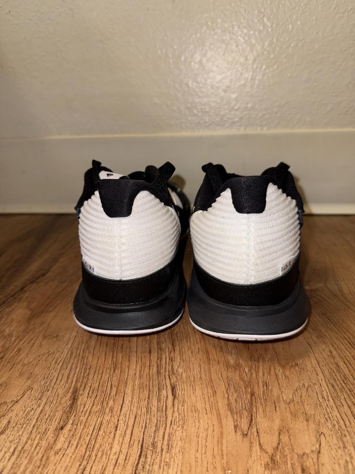 Nike Kyrie 5 Low TB Black White