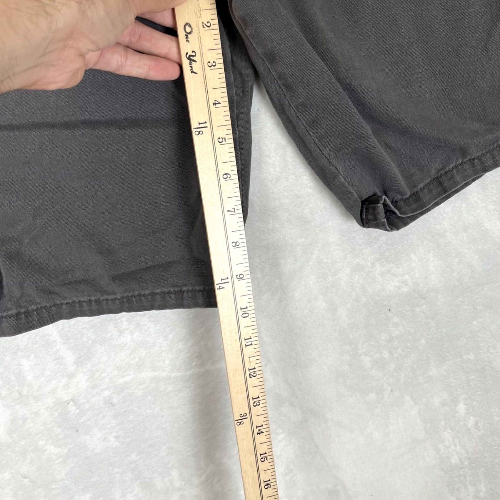 Wrangler Wrangler Shorts Mens 46 Cargo 10 Inseam Beige Cotton Spandex Pockets Relaxed Regular Army Cargo Pocket Vintage No Size US 30 / EU 46 - 2 Thumbnail
