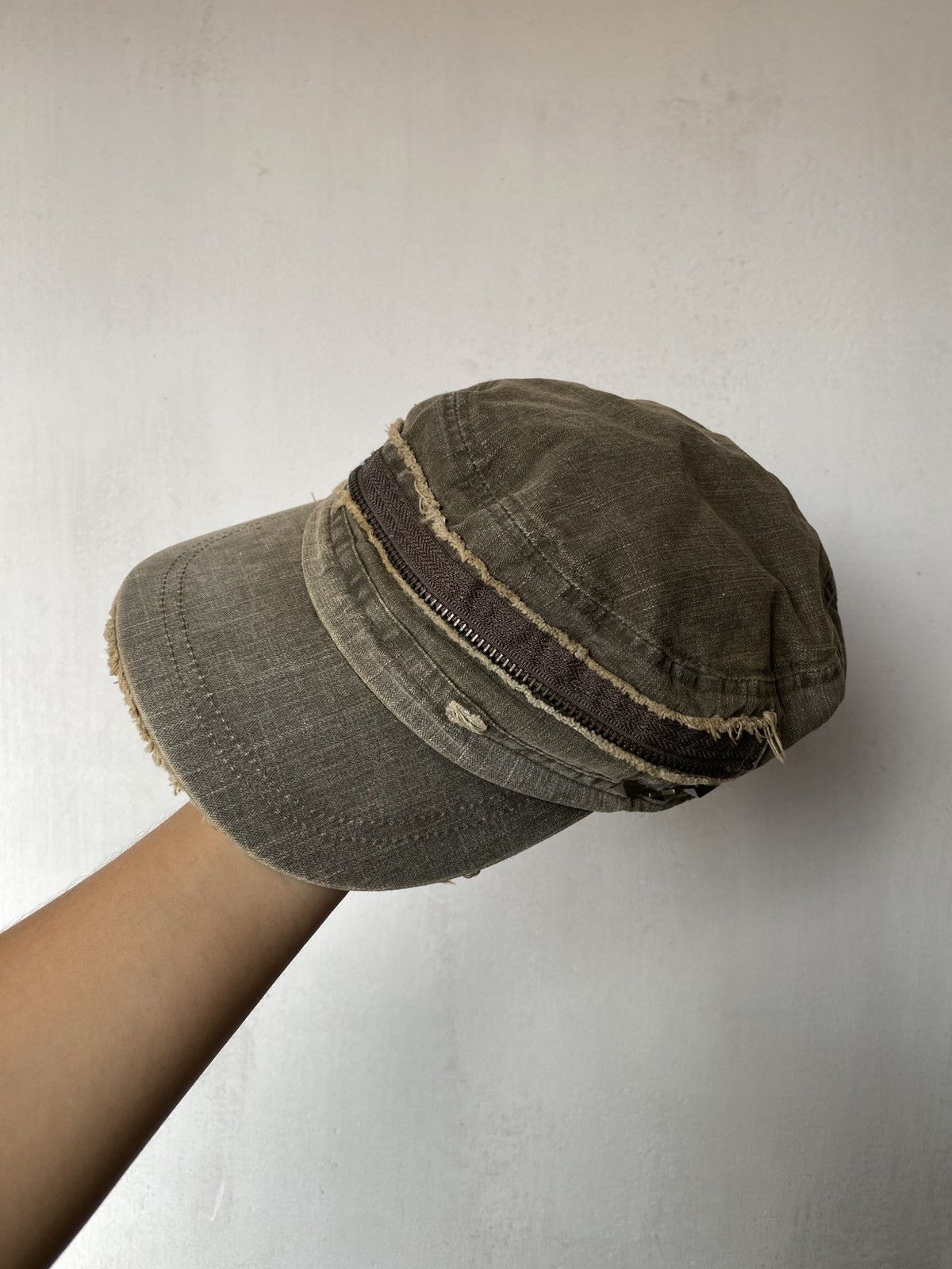 If Six Was Nine × Japanese Brand × Le Grande Bleu (L.G.B.) Cadet Distressed Zipper Goth Hat Size ONE SIZE - 2 Thumbnail