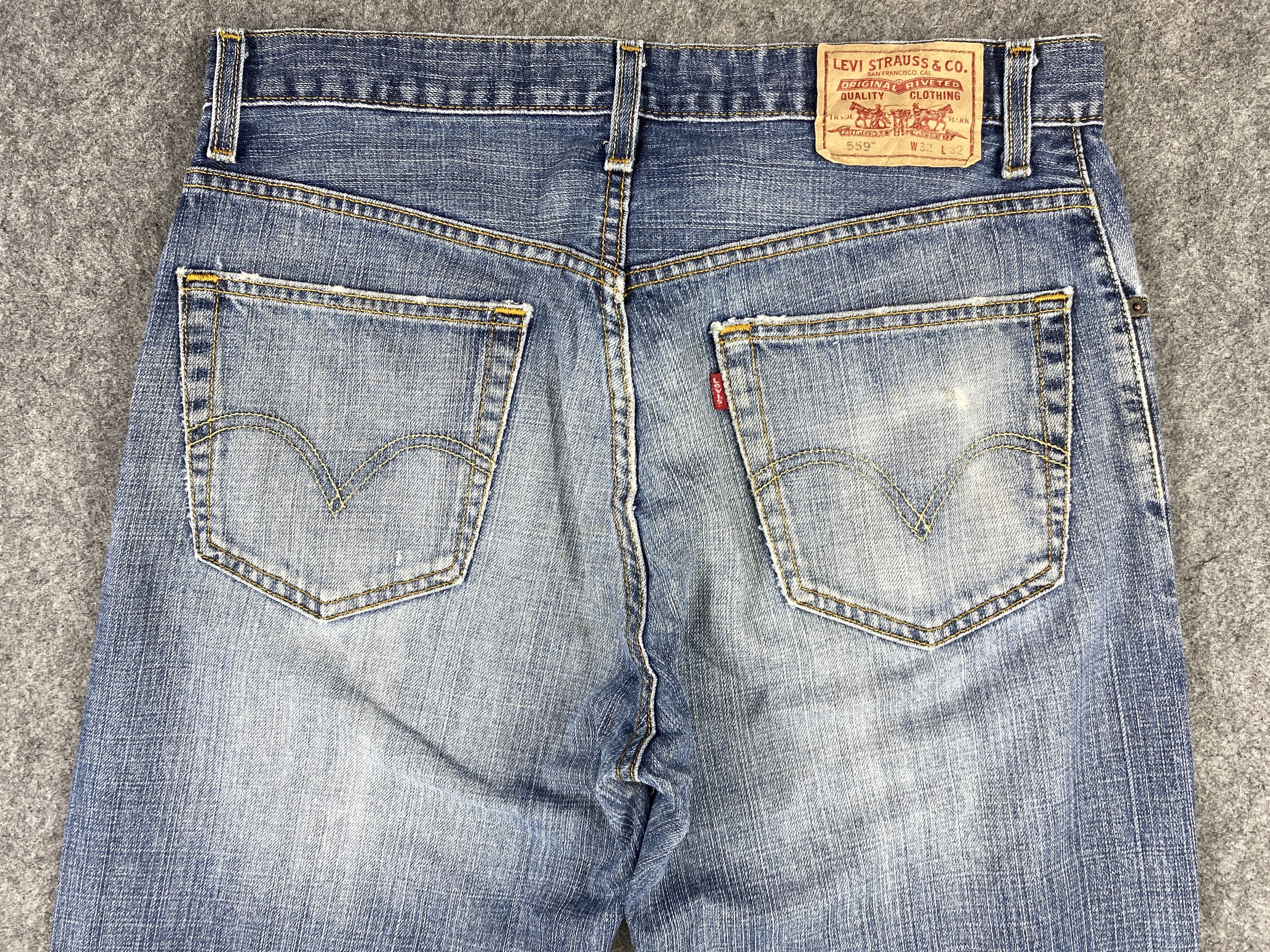 Japanese Brand Distressed Blue Vintage Levi's 559 33x31 Denim -JN1723 Size US 33 - 4 Thumbnail