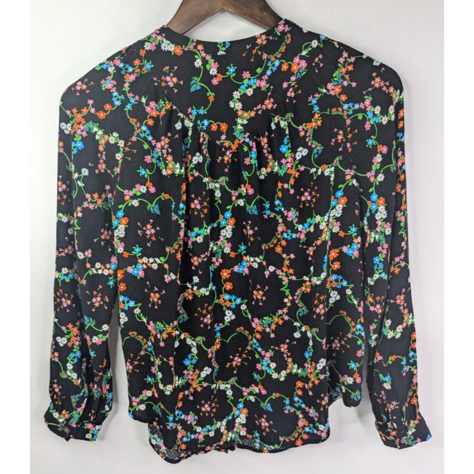 Anthropologie Maeve by Anthropologie Women's Avignon Button Down Black Floral Blouse XS Regular Crew Neck Button Long Sleeve Lightweight Summer Size XS / US 0-2 / IT 36-38 - 3 Thumbnail