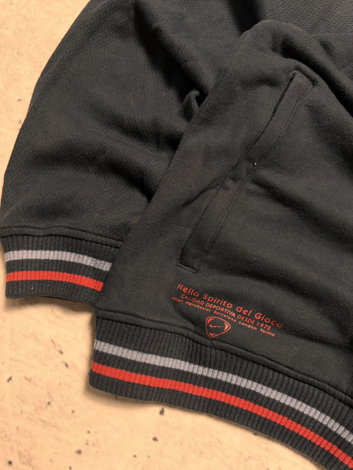 Nike × Vintage NIKE VINTAGE CENTER LOGO OVERSIZE BOXY HOODIE Size US L / EU 52-54 / 3 - 2 Thumbnail