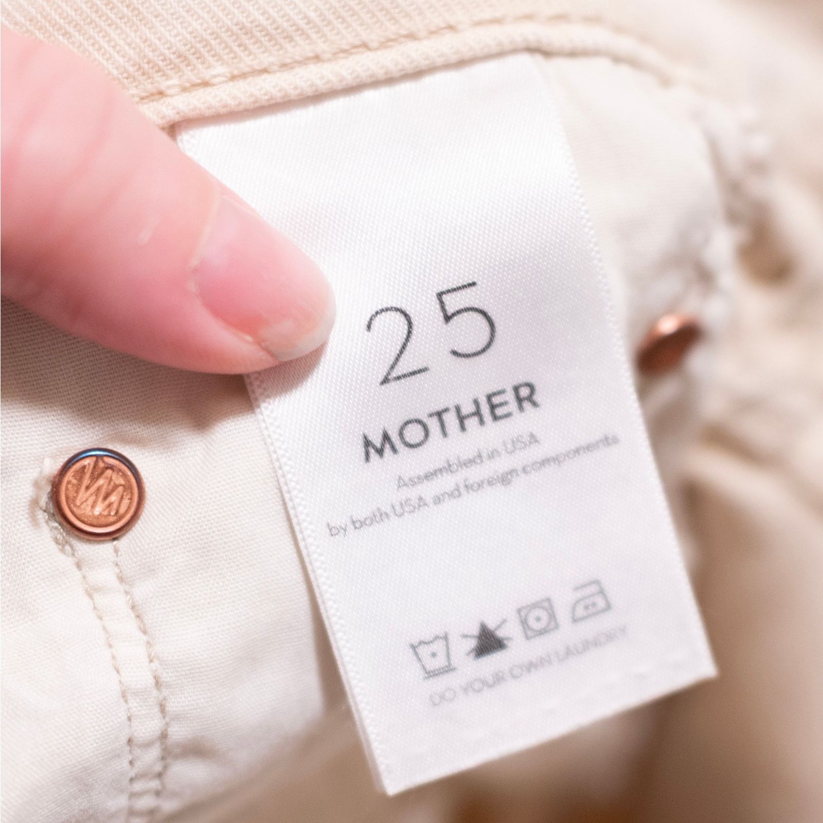 MOTHER Mother The Ditcher Crop Jeans Chalk It Up Size 25" / US 0 / IT 36 - 8 Thumbnail