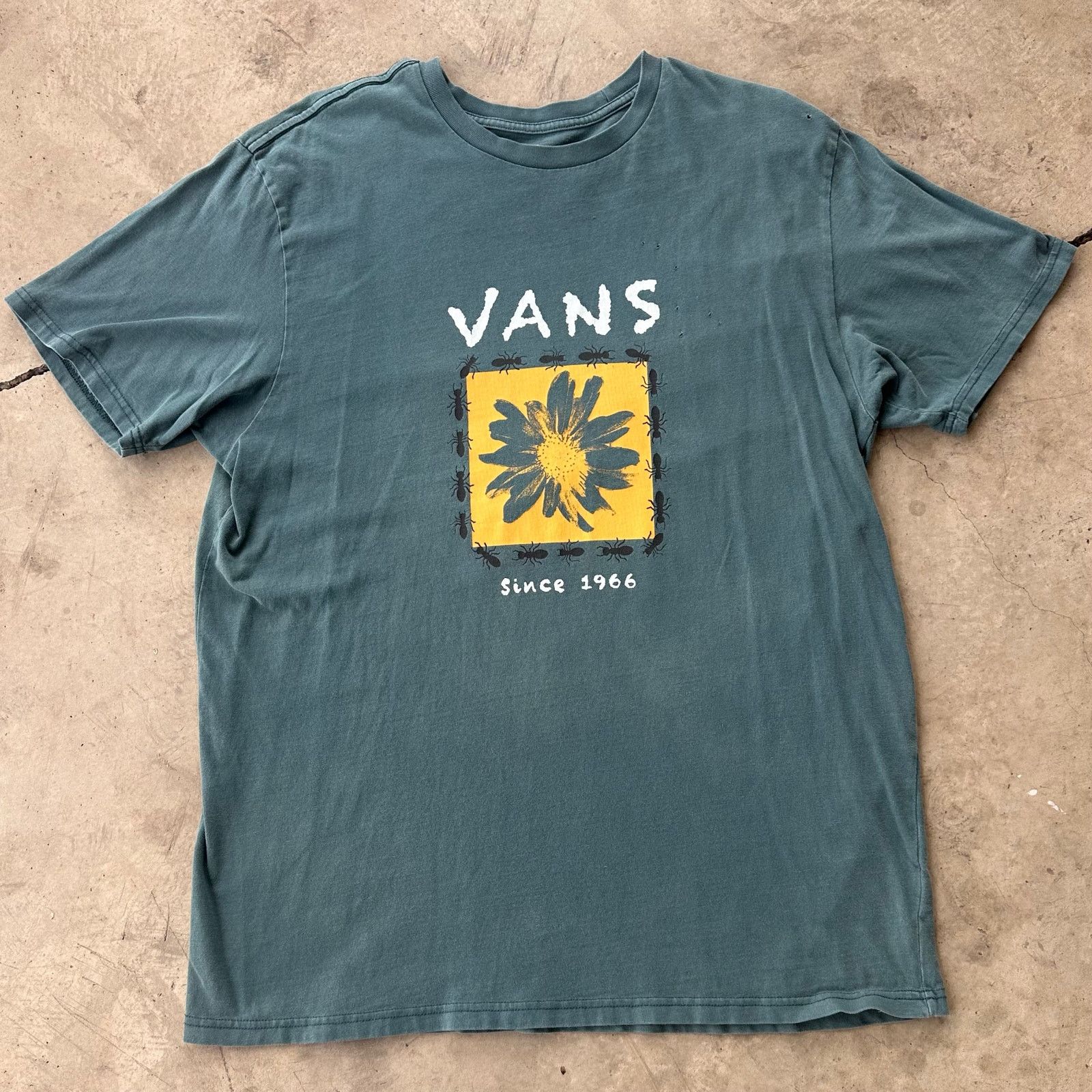 Vans Vans marching ants sunflower tee Size US XL / EU 56 / 4 - 1 Thumbnail