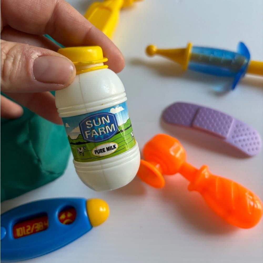 Designer Fisher Price Medical Bag and Accessories Toy Set (2004) Size ONE SIZE - 3 Thumbnail