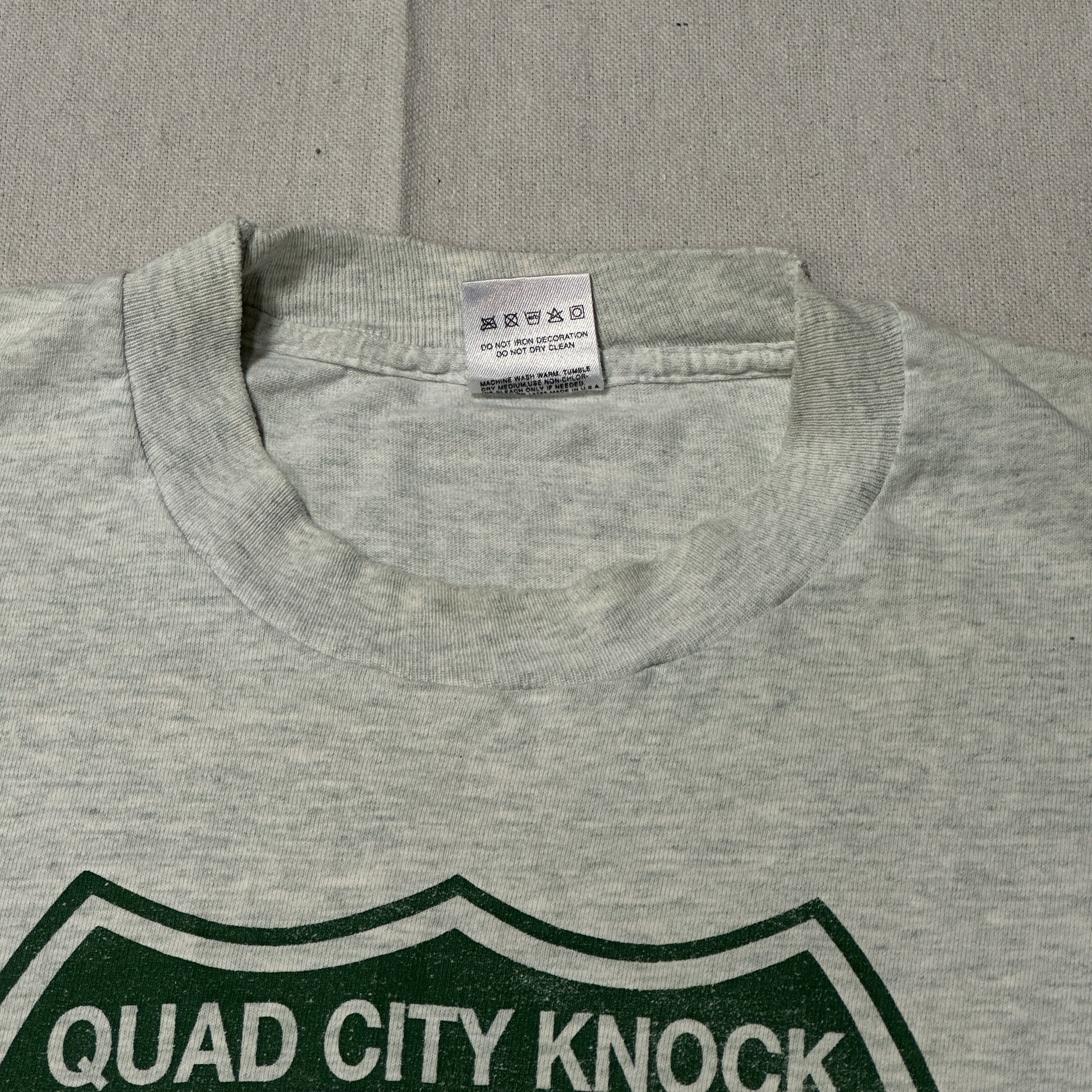 Fruit Of The Loom Vintage Quad City Knock 95 South Graphic T-Shirt Size XL Size US XL / EU 56 / 4 - 7 Thumbnail