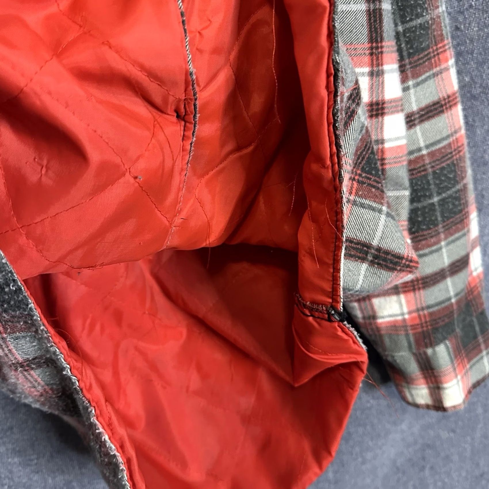 JCPenney VINTAGE JCPenney Shirt Flannel Jacket Button Up Quilted Plaid Red M Tall Men’s Shirt Size US M / EU 48-50 / 2 - 4 Thumbnail