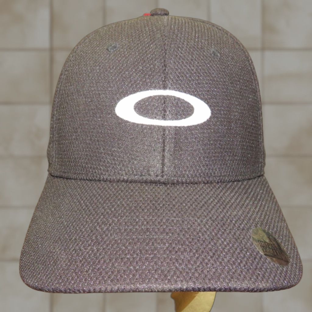 Oakley Vtg Oakley NWT Hy-Vee Food Store Sponsor Trucker Adjustable Hat Size ONE SIZE - 1 Thumbnail