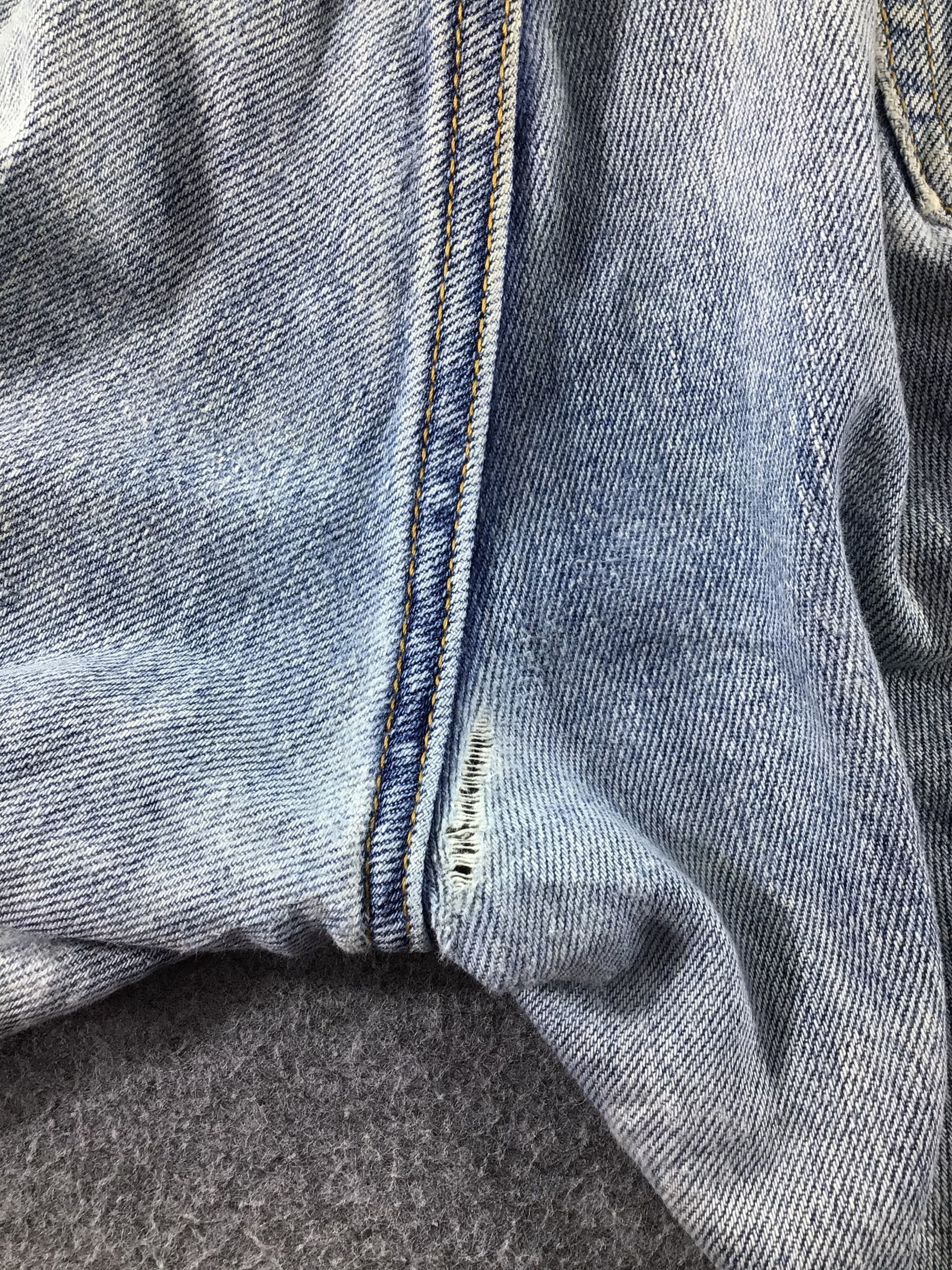 Levi's Vintage Levis 505 Jeans Stone Washed Denim -J519 Size US 35 - 8 Thumbnail