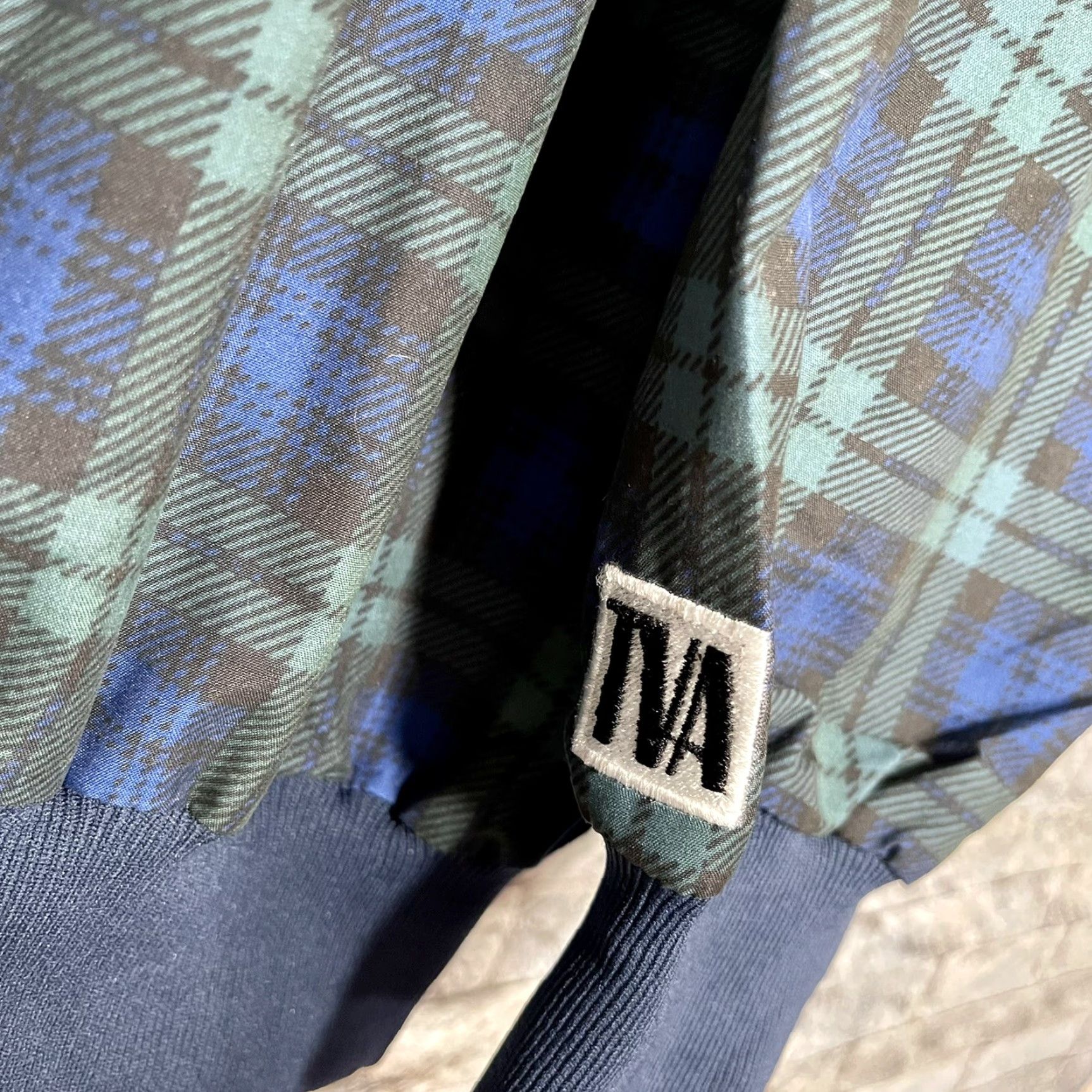 Vintage VINTAGE Sportsmaster Jacket Pullover V-Neck Plaid Lightweight Nylon All Seasons Size US M / EU 48-50 / 2 - 2 Thumbnail