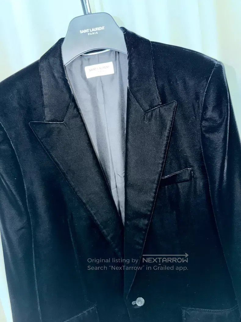 Saint Laurent Paris Saint Laurent Paris Velvet Notched Lapel Smoking Jacket Size US L / EU 52-54 / 3 - 3 Thumbnail