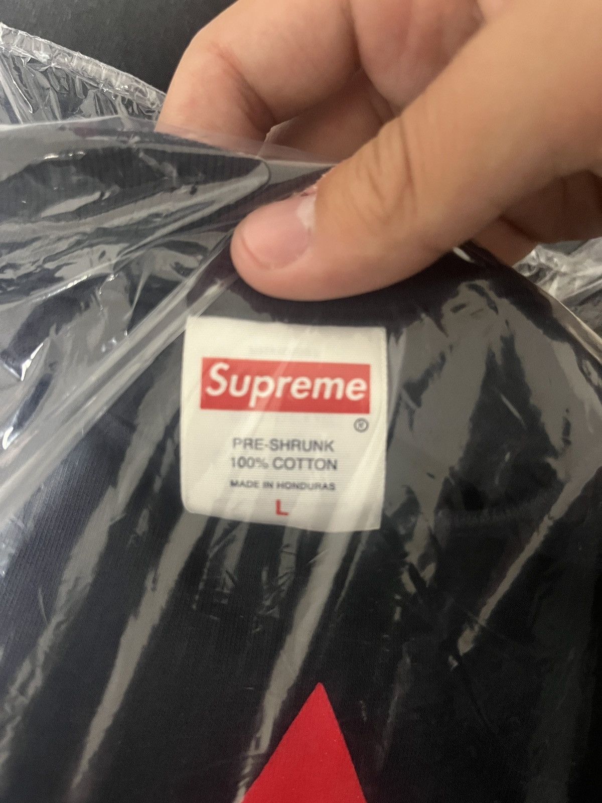 Supreme supreme world famous navy tee Size US L / EU 52-54 / 3 - 4 Thumbnail