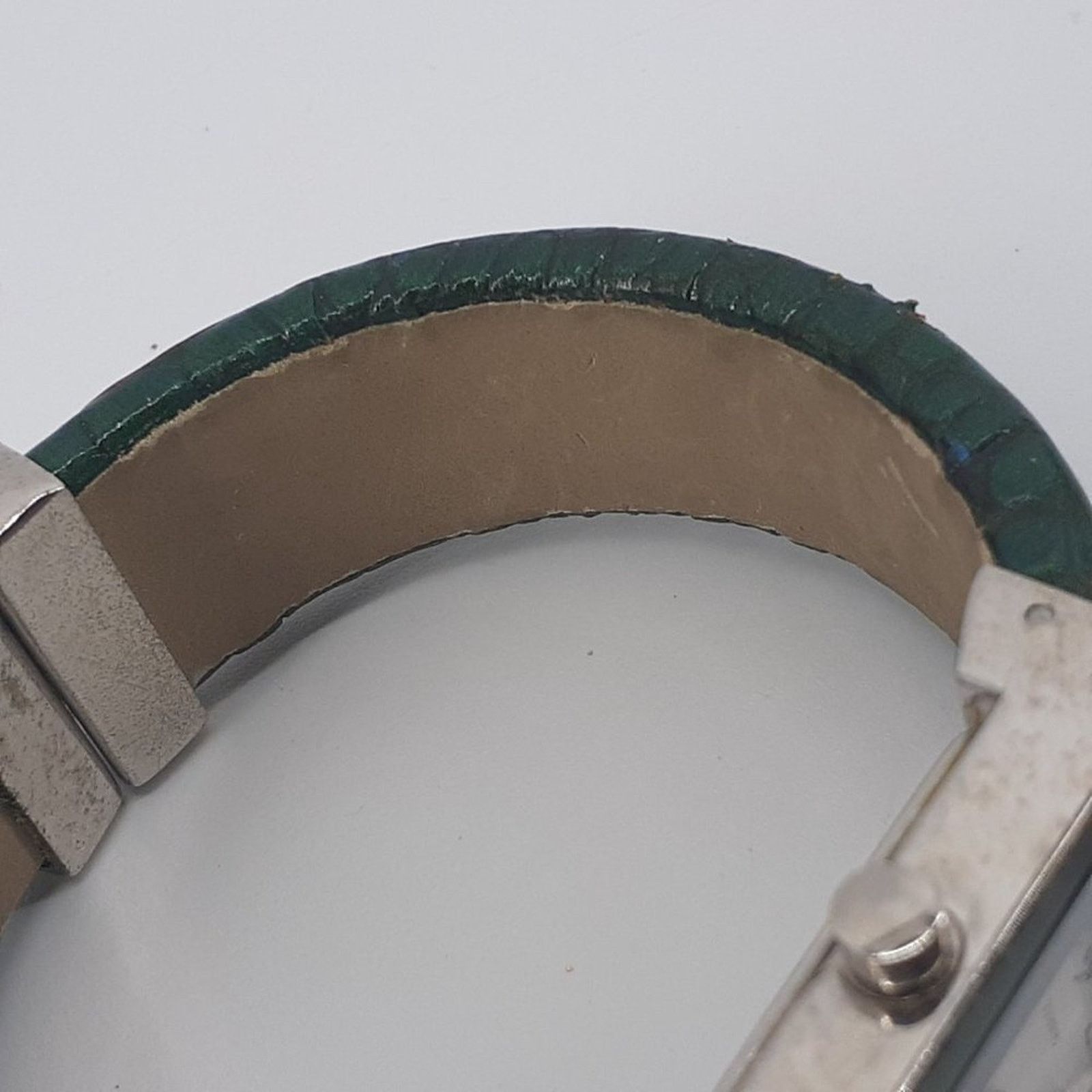 Vintage Vernier Women's Cuff Wristwatch Japan Movement Quartz #27830 Size ONE SIZE - 5 Thumbnail
