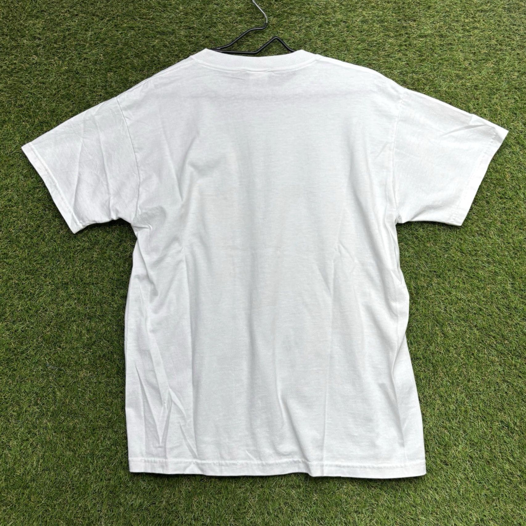 Vintage VINTAGE Spreadshirt Can Of Whoop Ass Shirt Mens L White Graphic Tee 2000s Funny Size US L / EU 52-54 / 3 - 6 Thumbnail