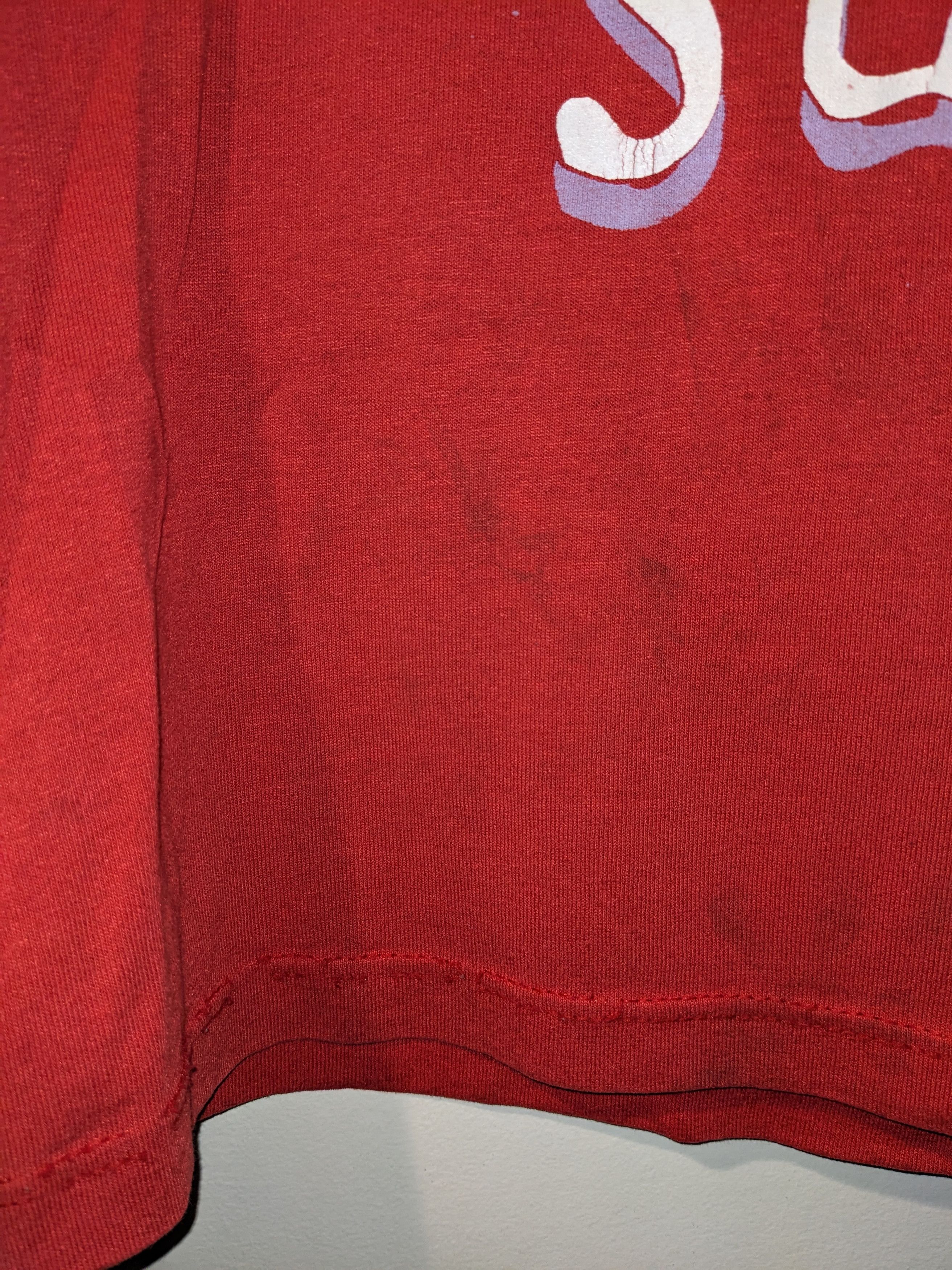 Vintage Vintage 90s Hit the Street Roller Skates Red Large T-Shirt Size US L / EU 52-54 / 3 - 5 Thumbnail