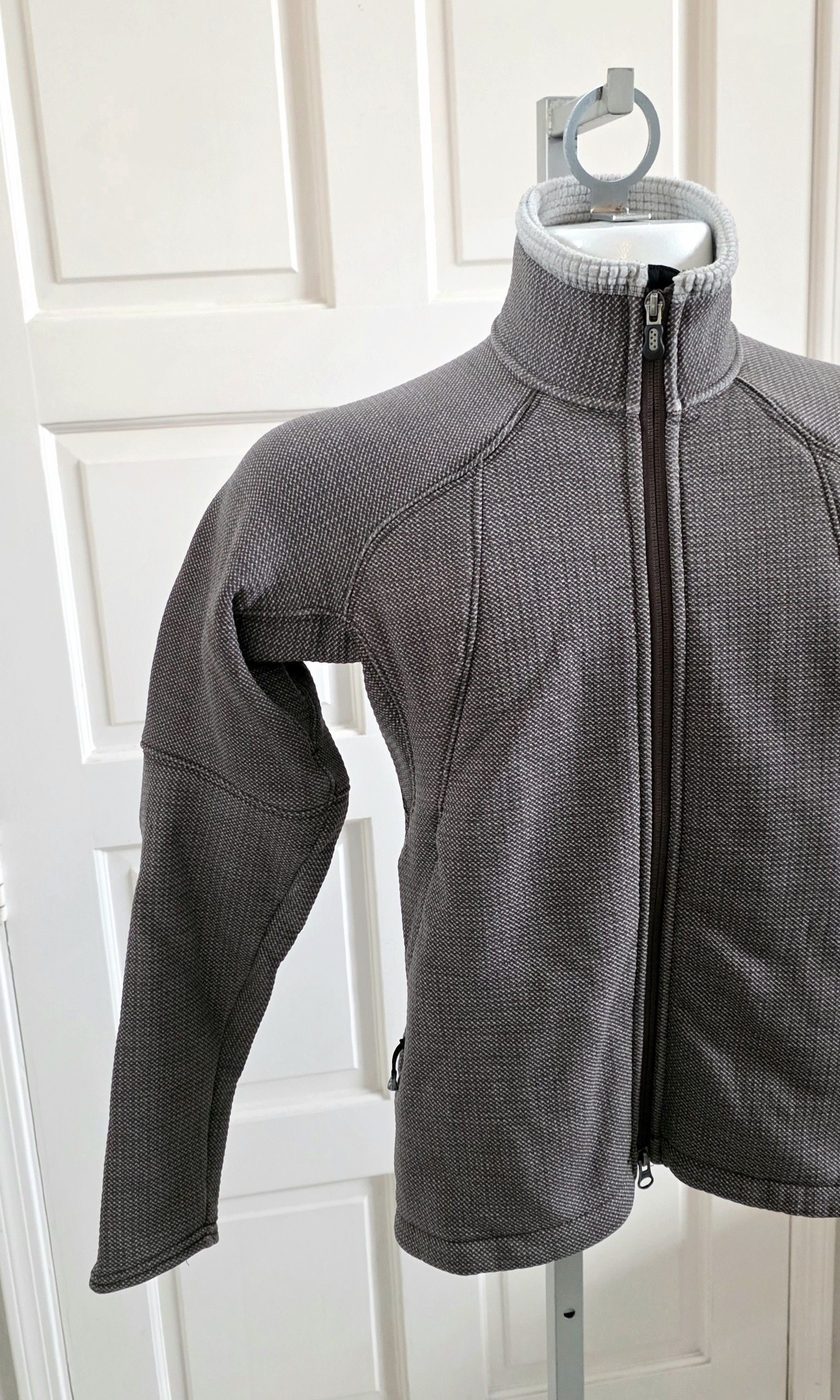 Patagonia Patagonia R1 Full-Zip Jacket polartec Raglan Sleeves Small Size S / US 4 / IT 40 - 2 Thumbnail