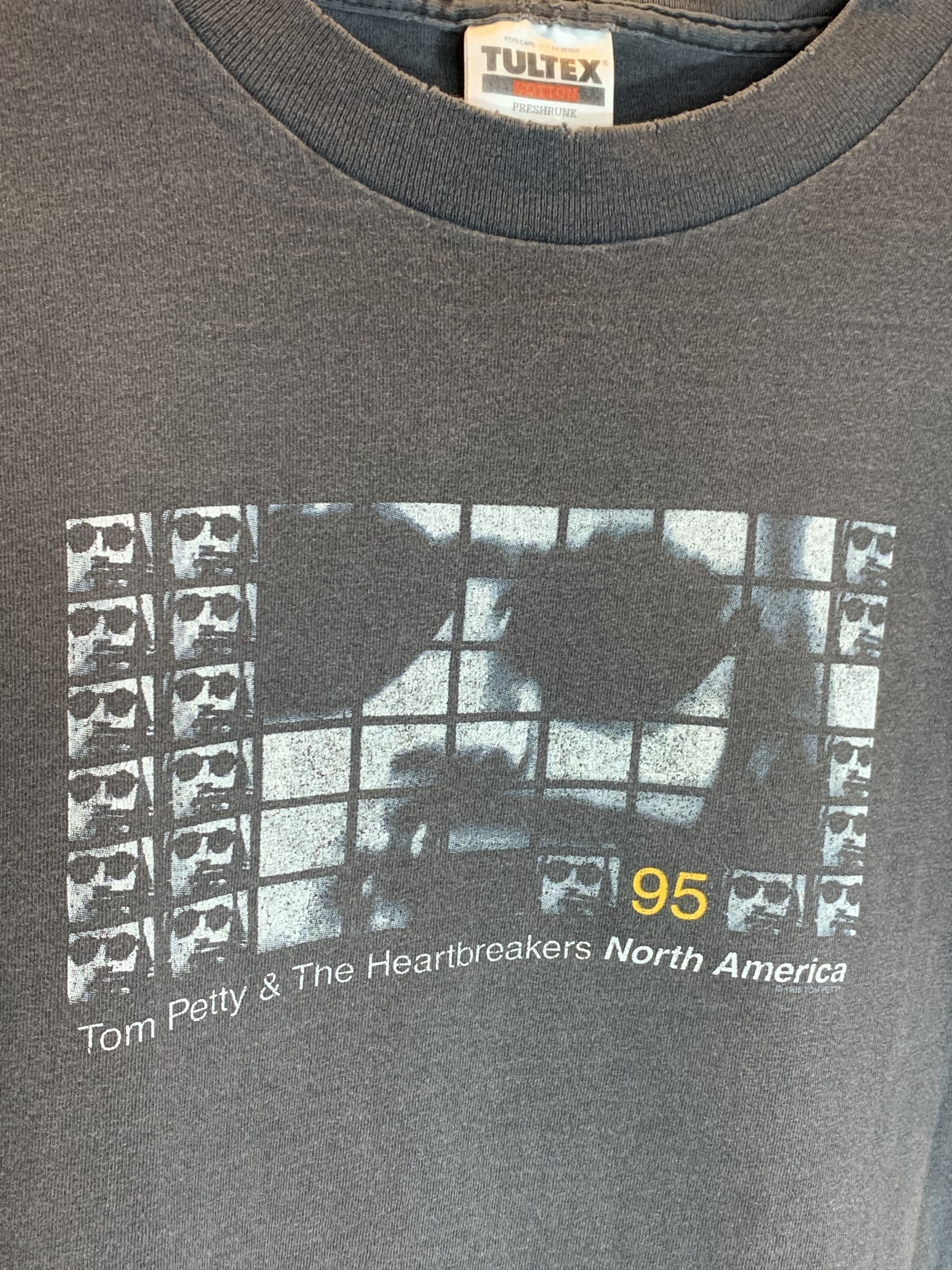 RARE Vintage 1995 Tom Petty & Heartbreakers Tour Faded Shirt