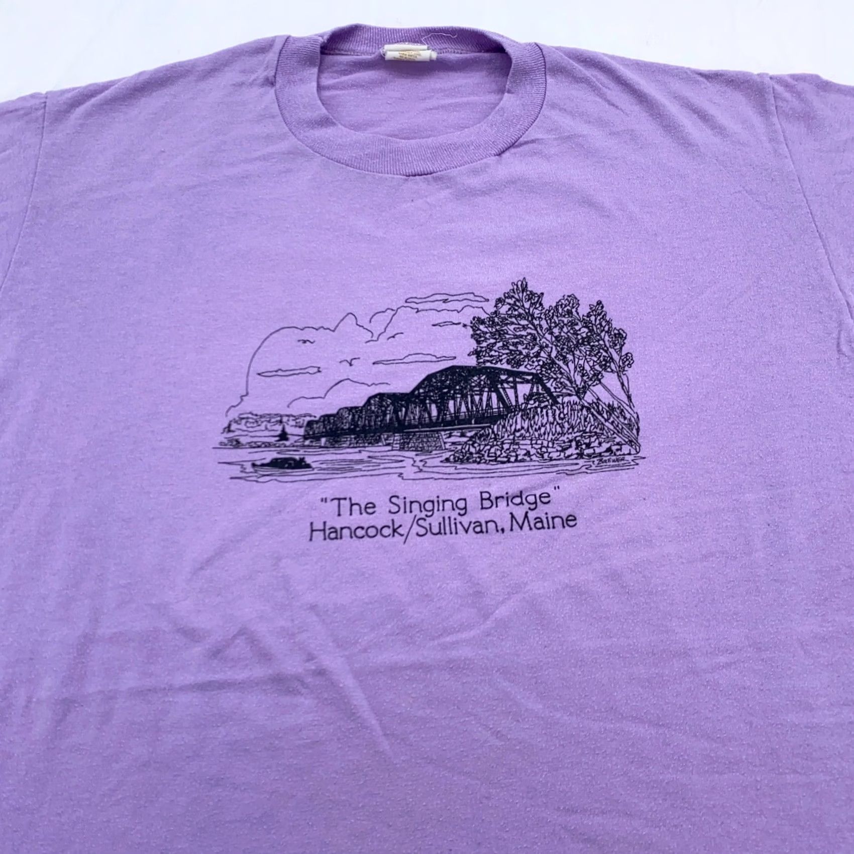 Vintage VINTAGE THE SINGING BRIDGE HANCOCK SULLIVAN MAINE T-Shirt Large Purple 80s 1990s Mens Size US L / EU 52-54 / 3 - 2 Thumbnail