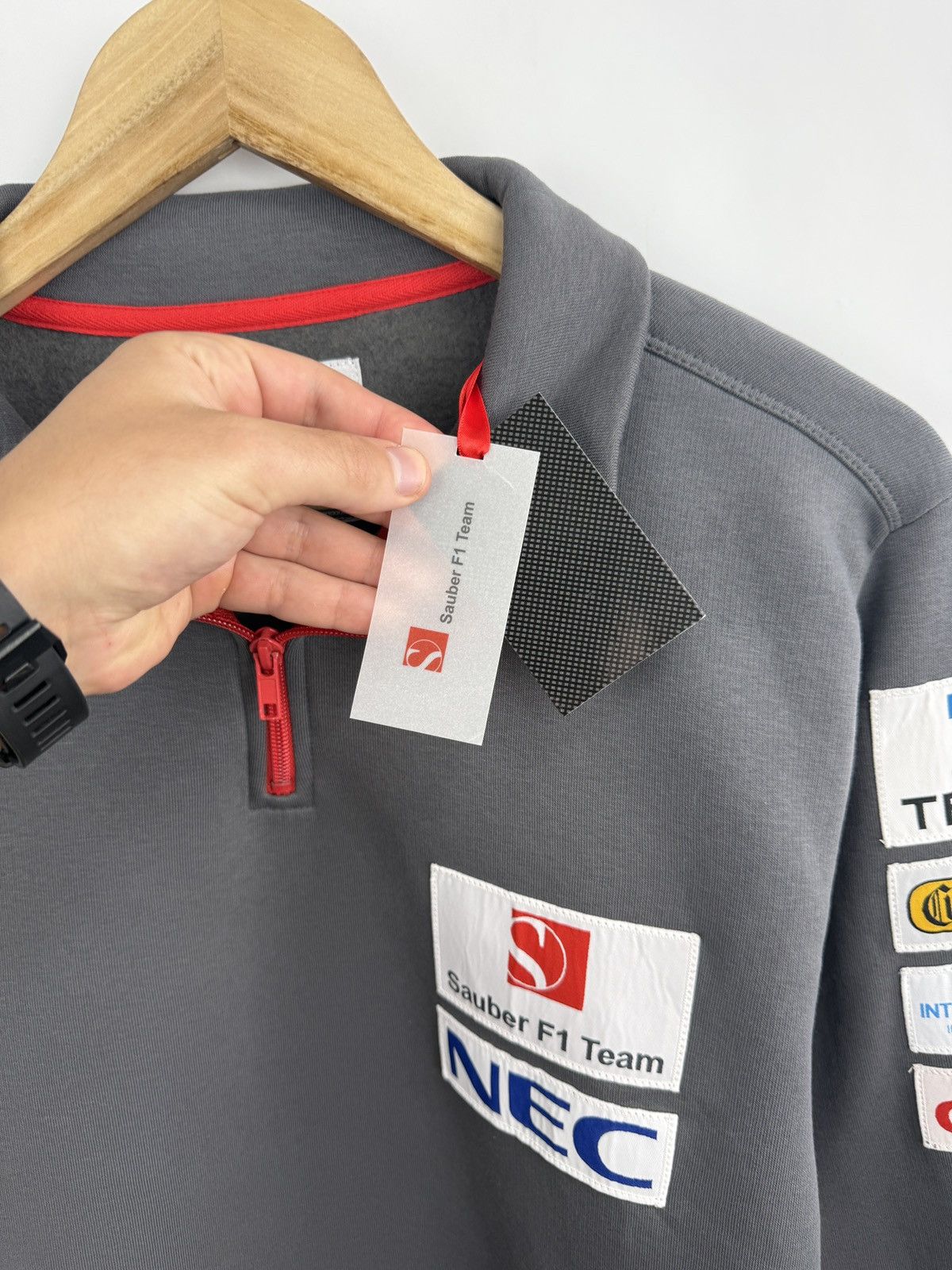 Formula 1 ❗️NWT 🇨🇭 Sauber F1 Team NEC Formula 1 Pirelli Zip Sweatshirt Size US S / EU 44-46 / 1 - 5 Thumbnail