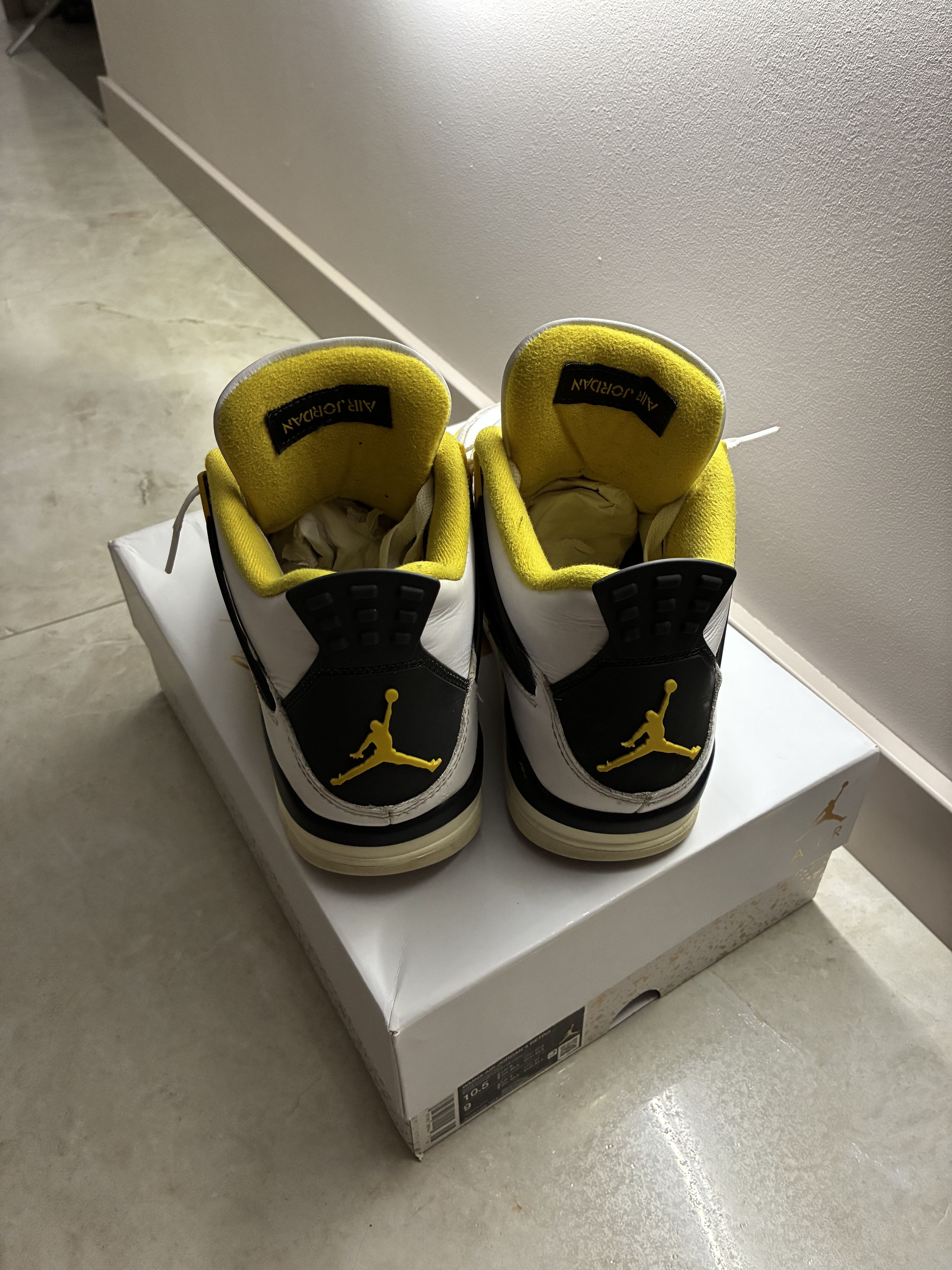 Jordan Brand jordan 4 vivid sulfur Size US 9.5 / EU 42-43 - 5 Thumbnail
