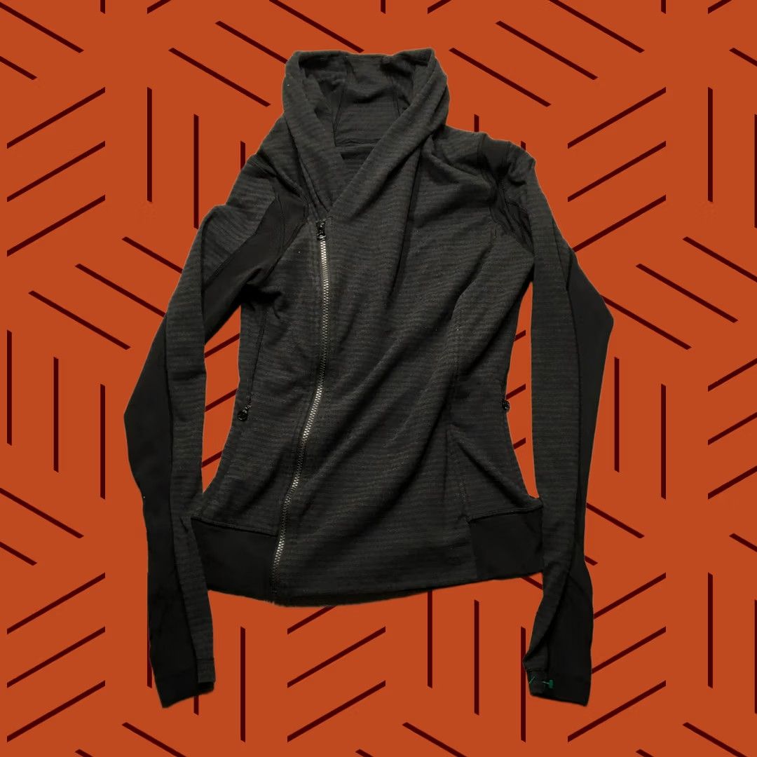Lululemon Lululemon Jacket Womens 8 Gray Stripe Asymmetrical Zip Hooded Activewear Running Size M / US 6-8 / IT 42-44 - 1 Thumbnail
