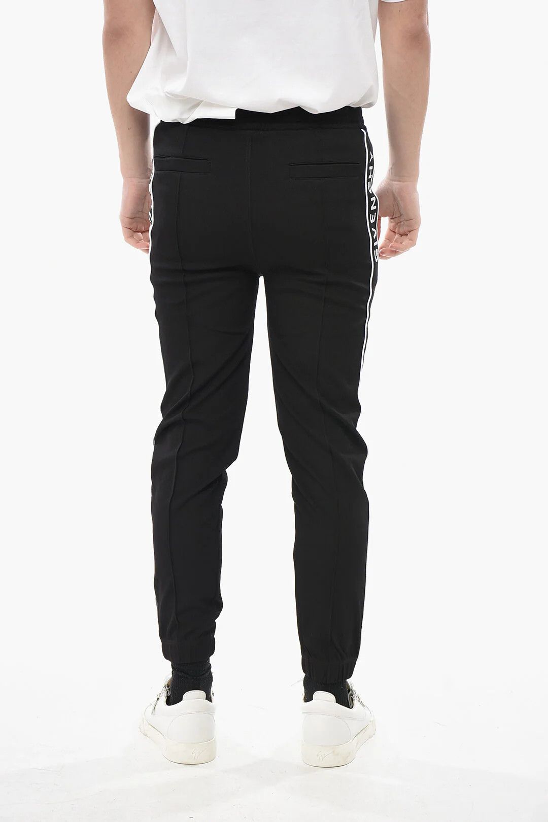 Givenchy og1mm0326 Sweatpants & Joggers in Black Size US 30 / EU 46 - 2 Thumbnail