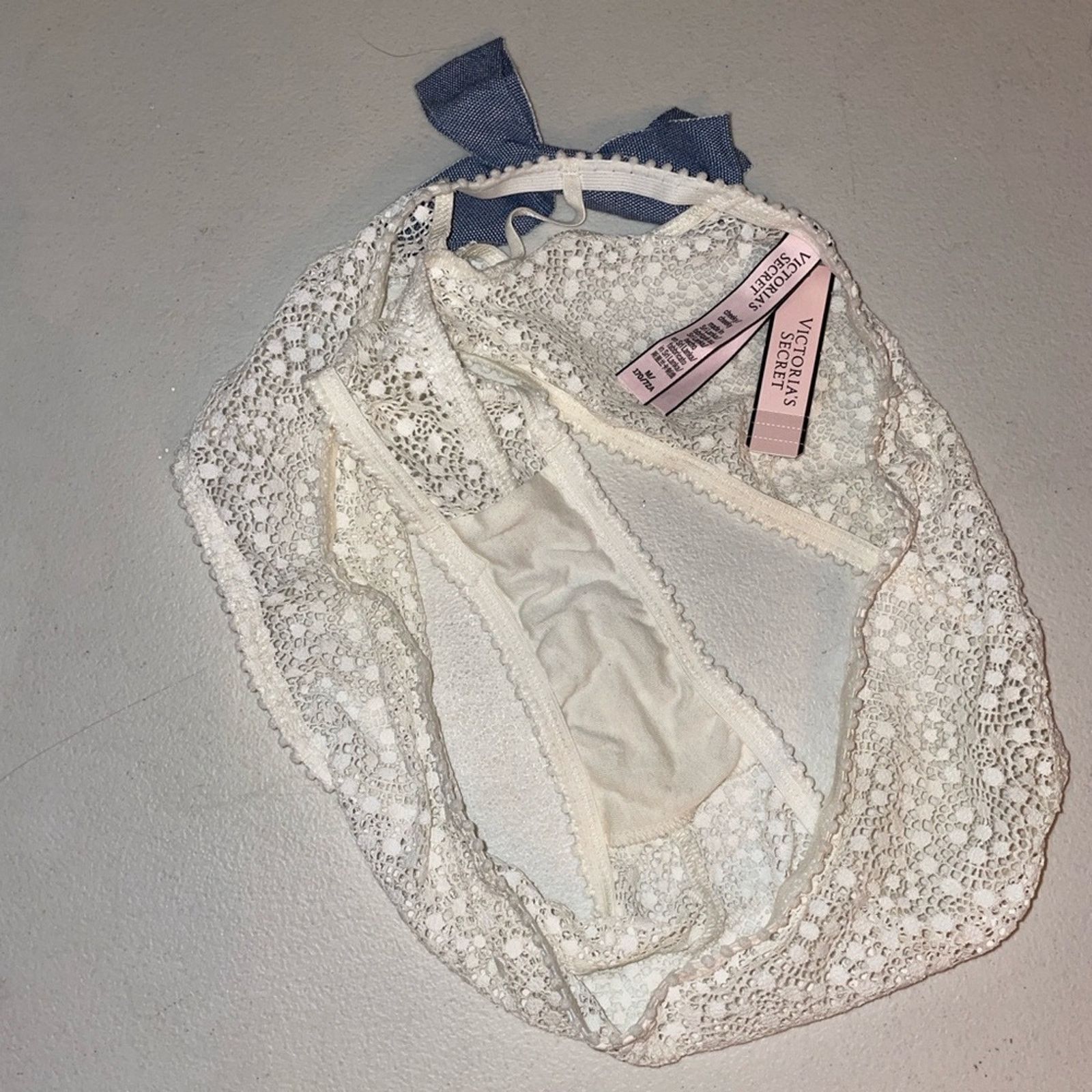 Victoria's Secret Victoria’s Secret Cheeky Panty Lace Panty Denim Bow Back Size ONE SIZE - 11 Thumbnail