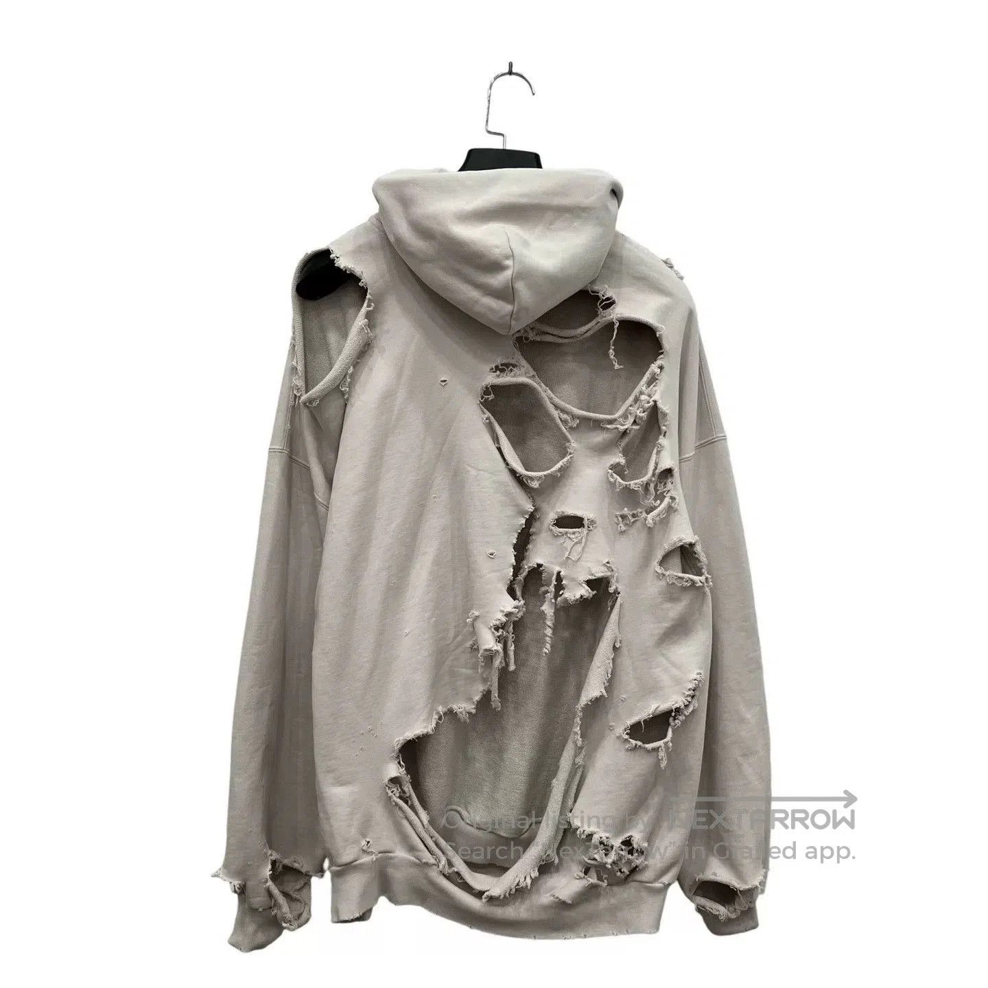 Balenciaga Balenciaga Distressed Logo Sweatshirt. Size US S / EU 44-46 / 1 - 3 Thumbnail