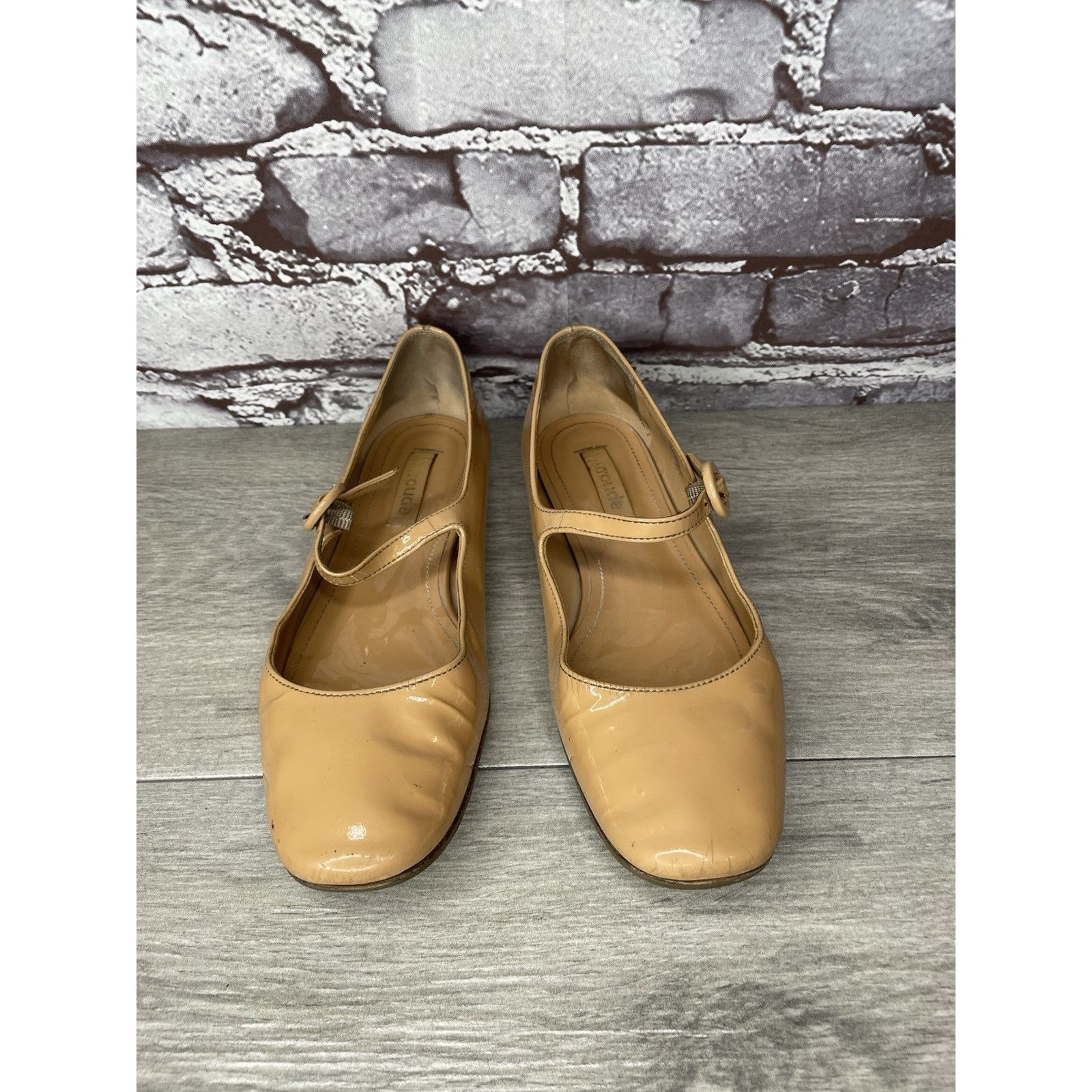 Other LARROUDE Vibram Nude Patent Leather Mary Jane Flats Shoes Wo Size US 5 / IT 35 - 2 Thumbnail