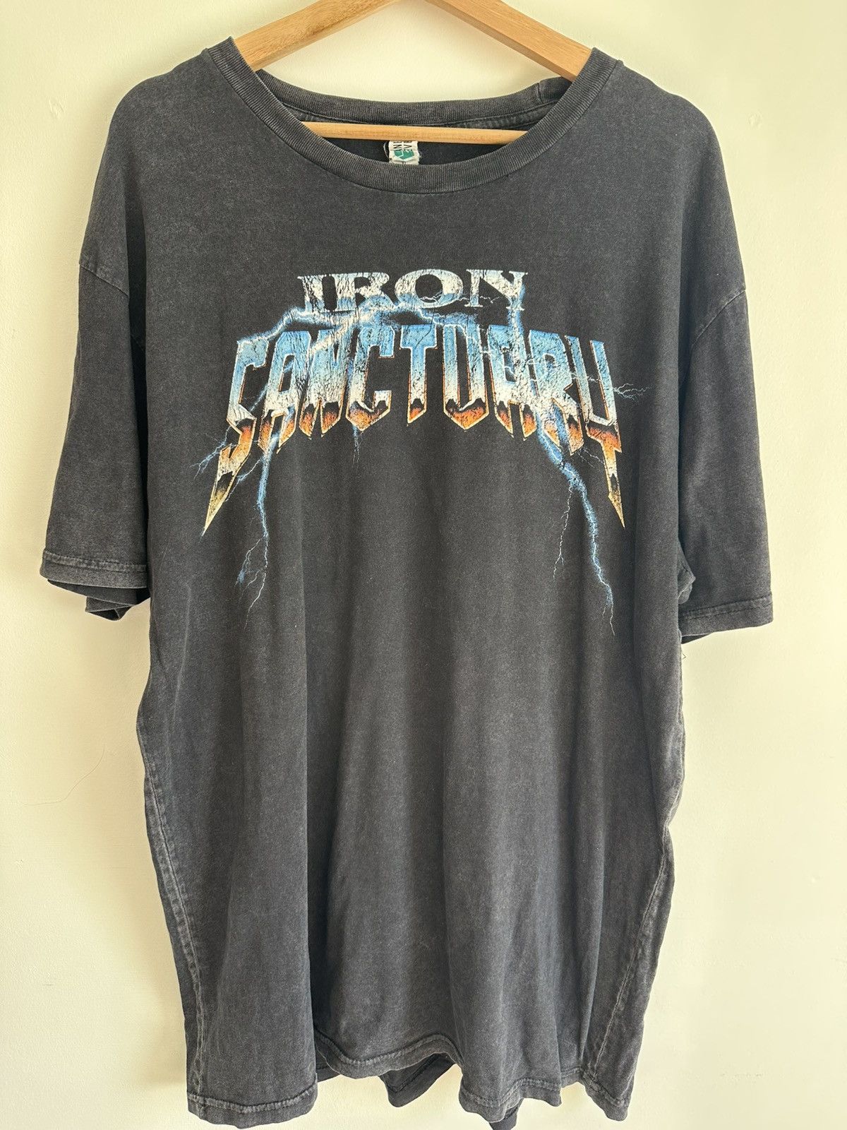 Other Iron Sanctuary Cracked Graphic – Lane Seven – Size L Size US XL / EU 56 / 4 - 1 Thumbnail