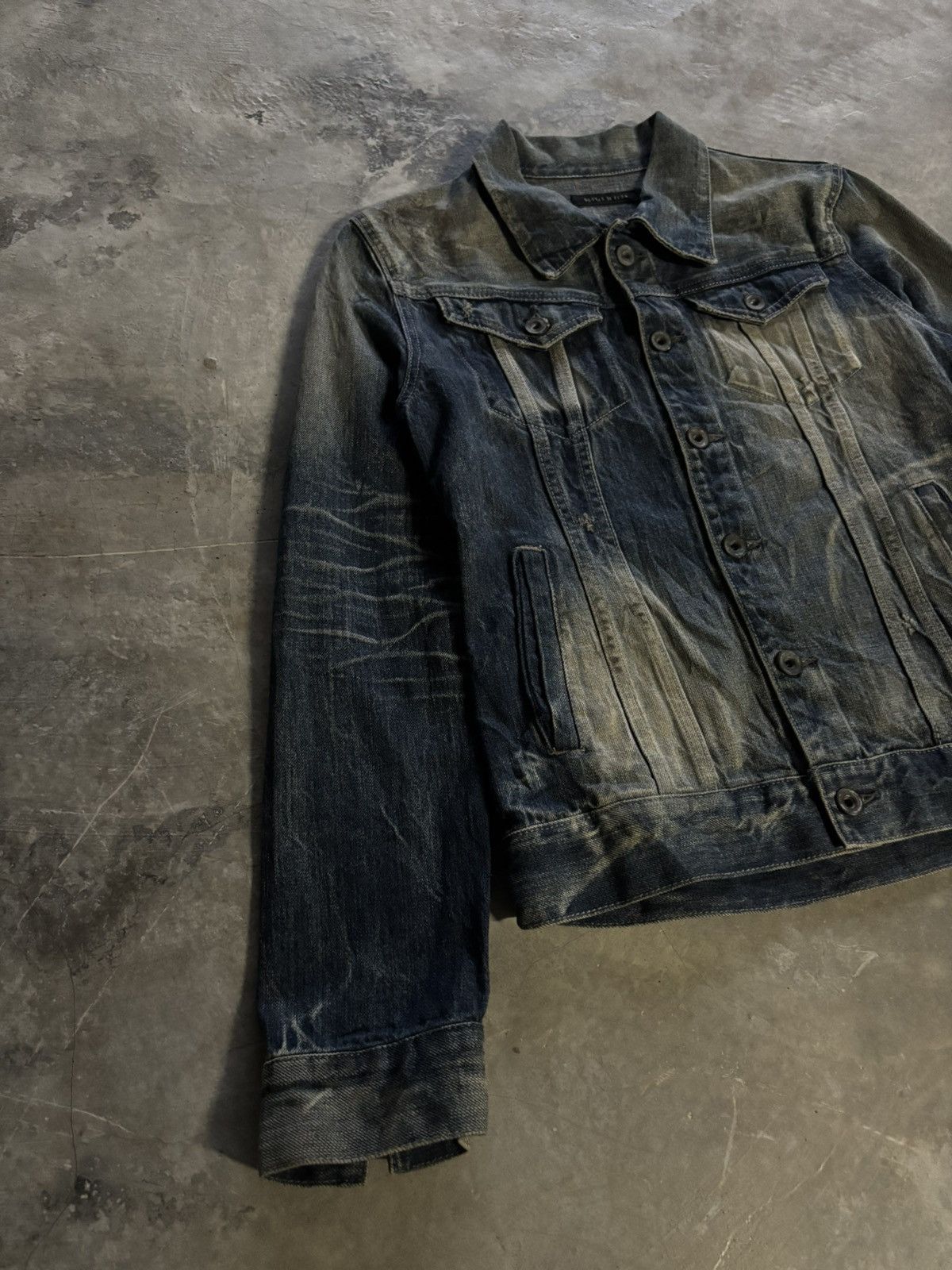 GOSTAR DE FUGA GOSTAR DE FUGA denim jacket trucker distressed mudwash oil Size US XS / EU 42 / 0 - 8 Thumbnail