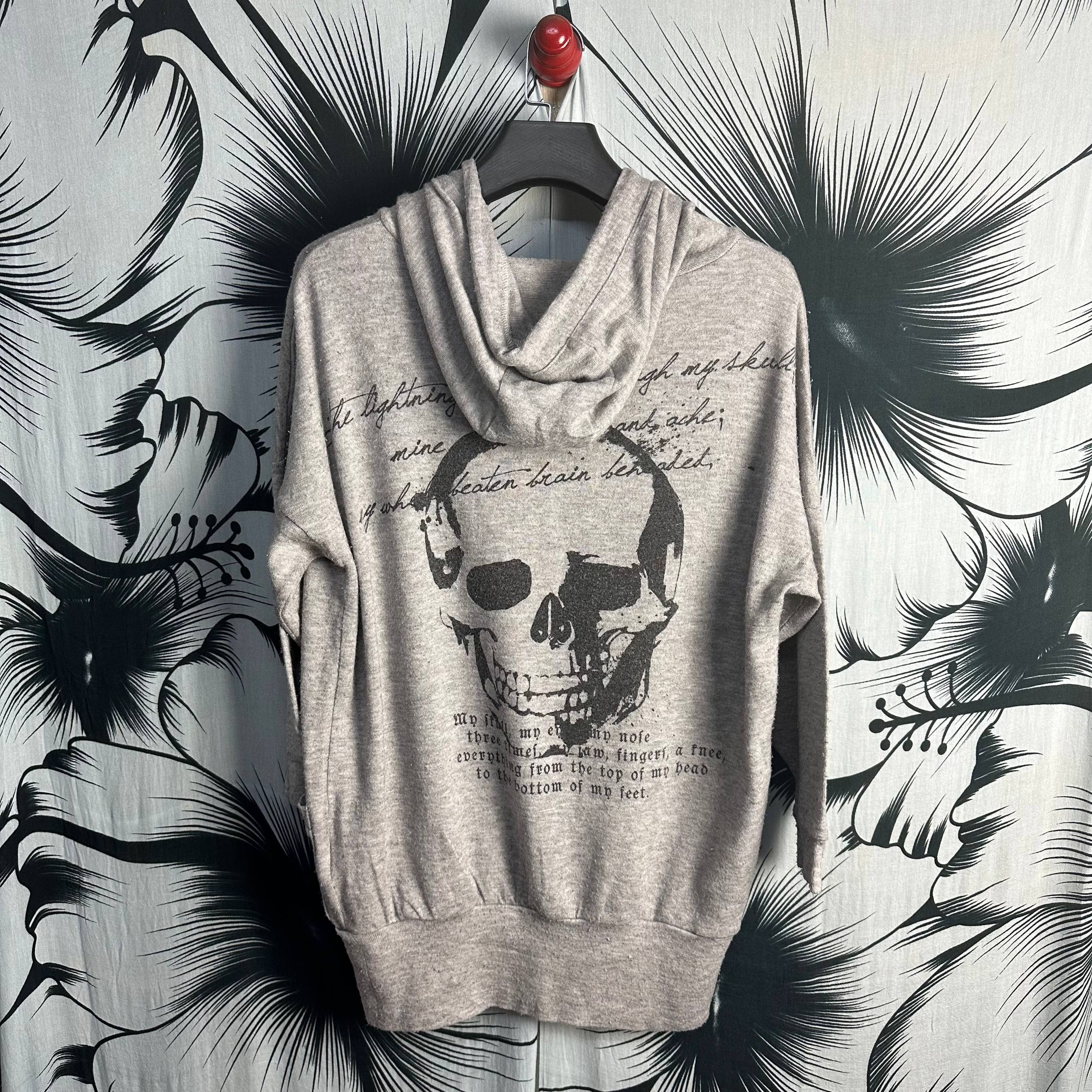 If Six Was Nine 2000s Ryu Ryu Skull Poem Pullover Hoodie Size US L / EU 52-54 / 3 - 1 Thumbnail