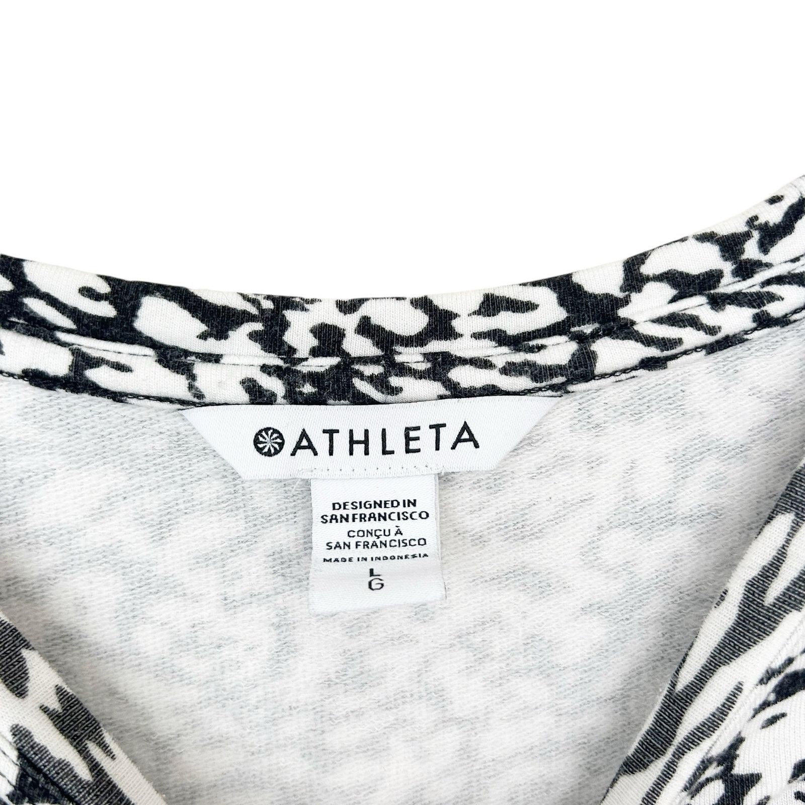Athleta Athleta Black White Printed Balance Pullover Sweater Sz L Size L / US 10 / IT 46 - 2 Thumbnail