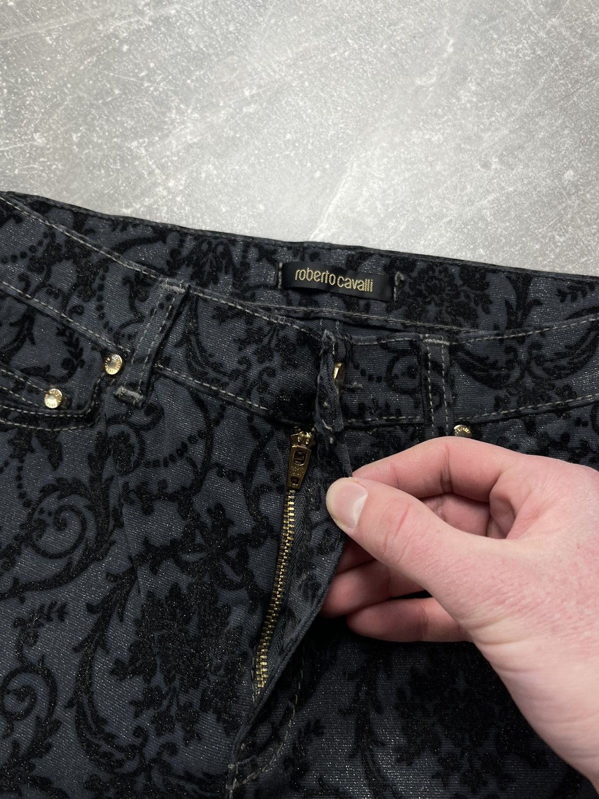 Just Cavalli Roberto Cavalli Archives Damask Baroque Pattern Pants 2000s Size 28" / US 6 / IT 42 - 9 Thumbnail