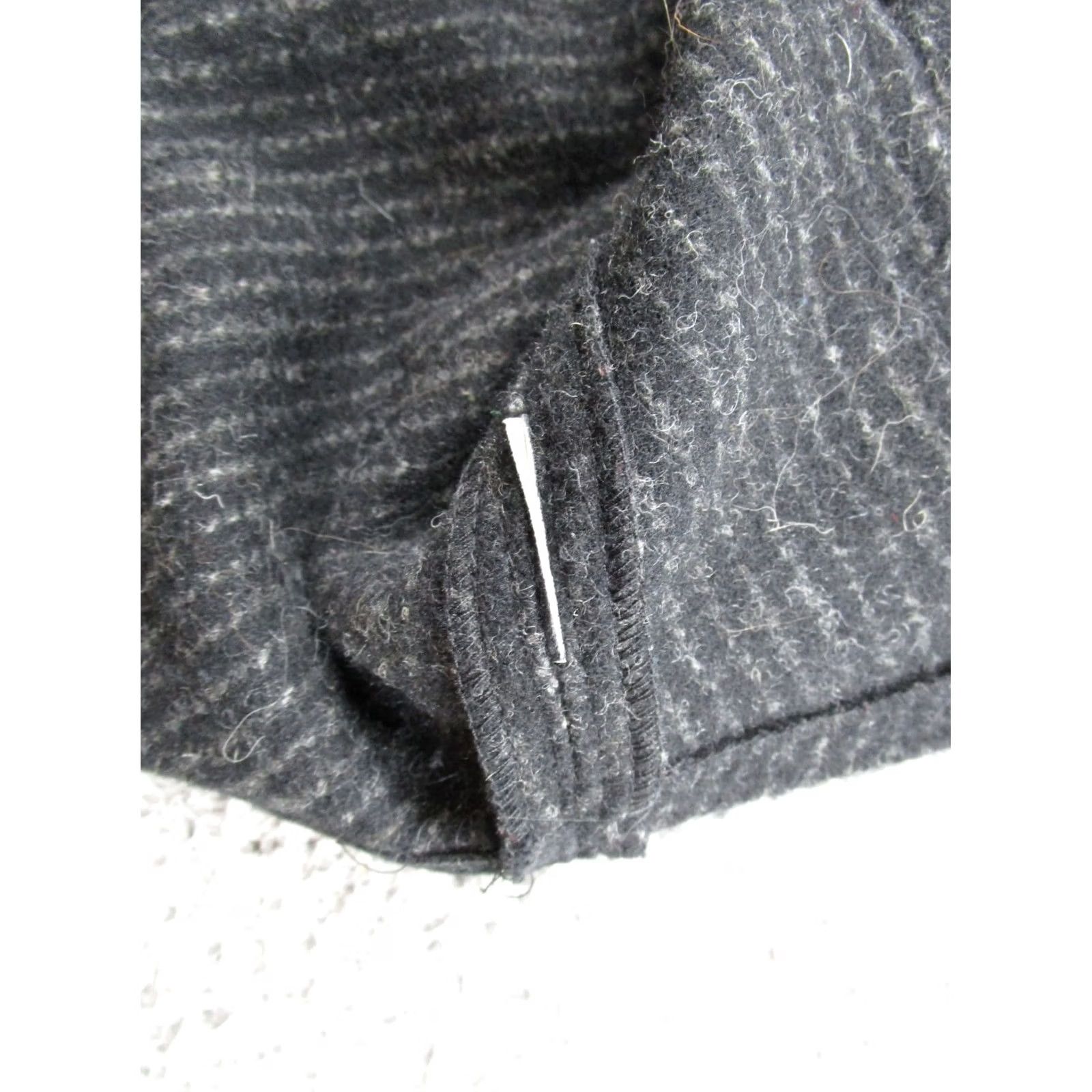 Vintage Woolrich Vest Wool Blend Black Gray Striped Women’s XL Pockets Full Zip Sleeveless Short Jacket/Coat Winter Fall Casual Womens Size XL Black Size XL / US 12-14 / IT 48-50 - 3 Thumbnail