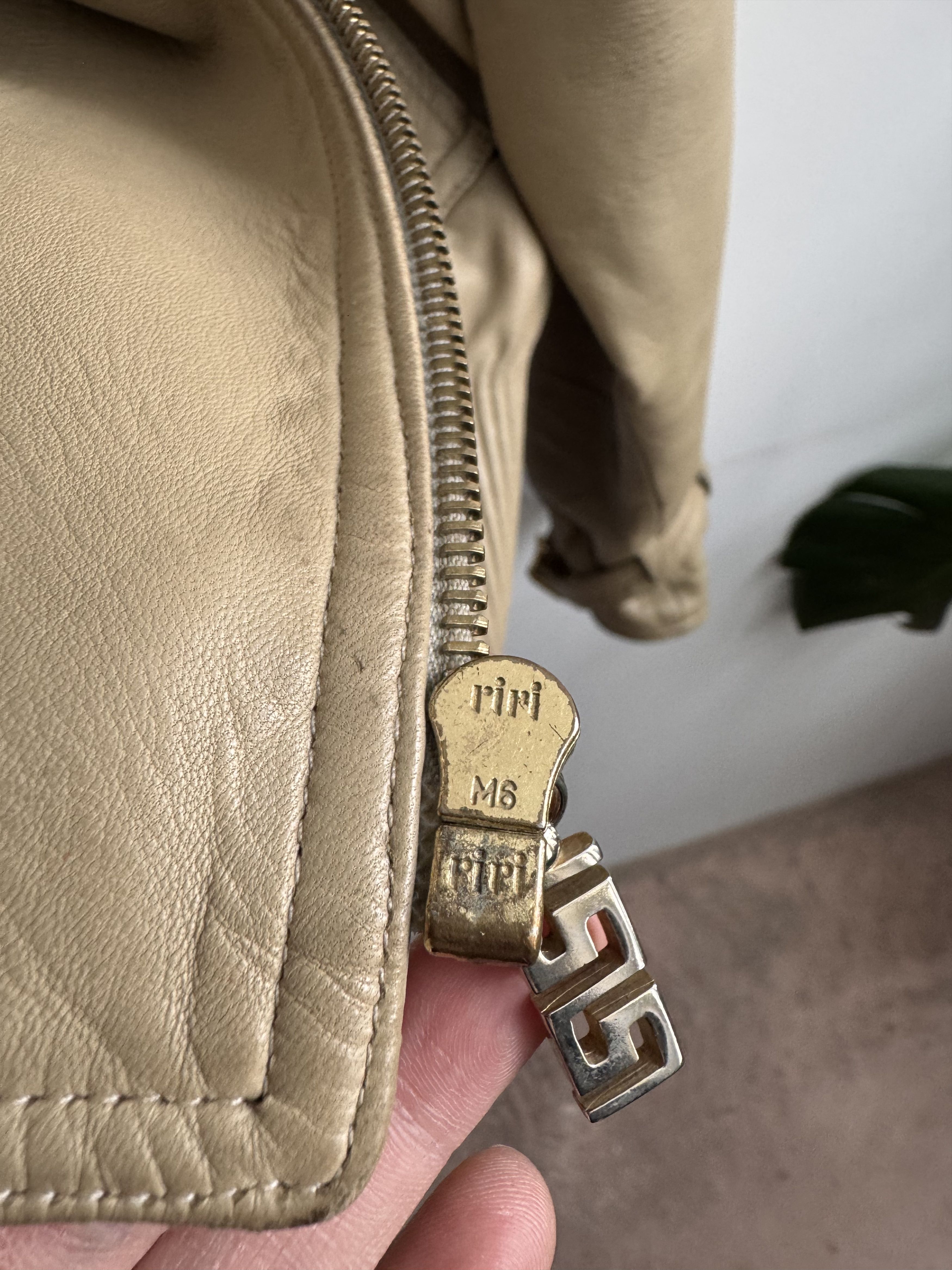 Versace 80/90s Ganni Versace Leather Jacket Size L Size US L / EU 52-54 / 3 - 8 Thumbnail