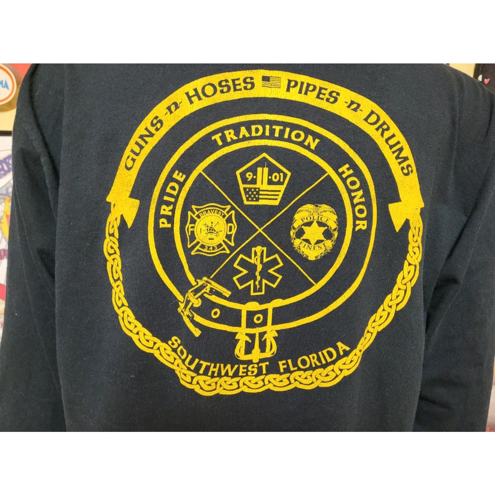 Gildan Guns N Hoses Pipes N Drums Southwest Florida Longsleeve T Shirt XL Black Gildan Dryblend Logo Cotton Crew Neck Men T-Shirt Size US XL / EU 56 / 4 - 5 Thumbnail