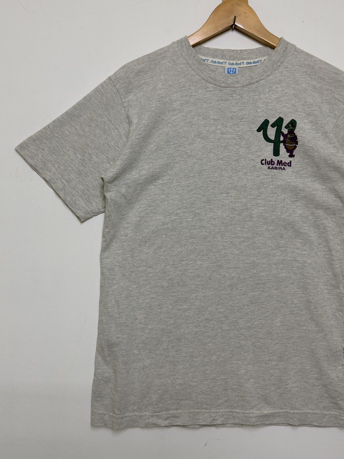 Vintage Vintage Club Med Kabira Resort Back Graphic Tee Size US XS / EU 42 / 0 - 3 Thumbnail