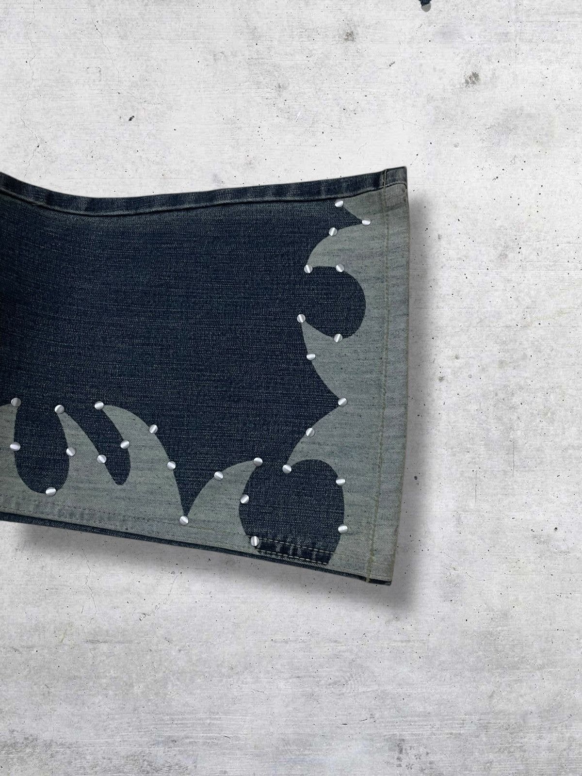 Tornado Mart VINTAGE ORIRIN JAPAN DESIGNER FLARED FASHION FORWARD DENIM Size US 26 / EU 42 - 8 Thumbnail