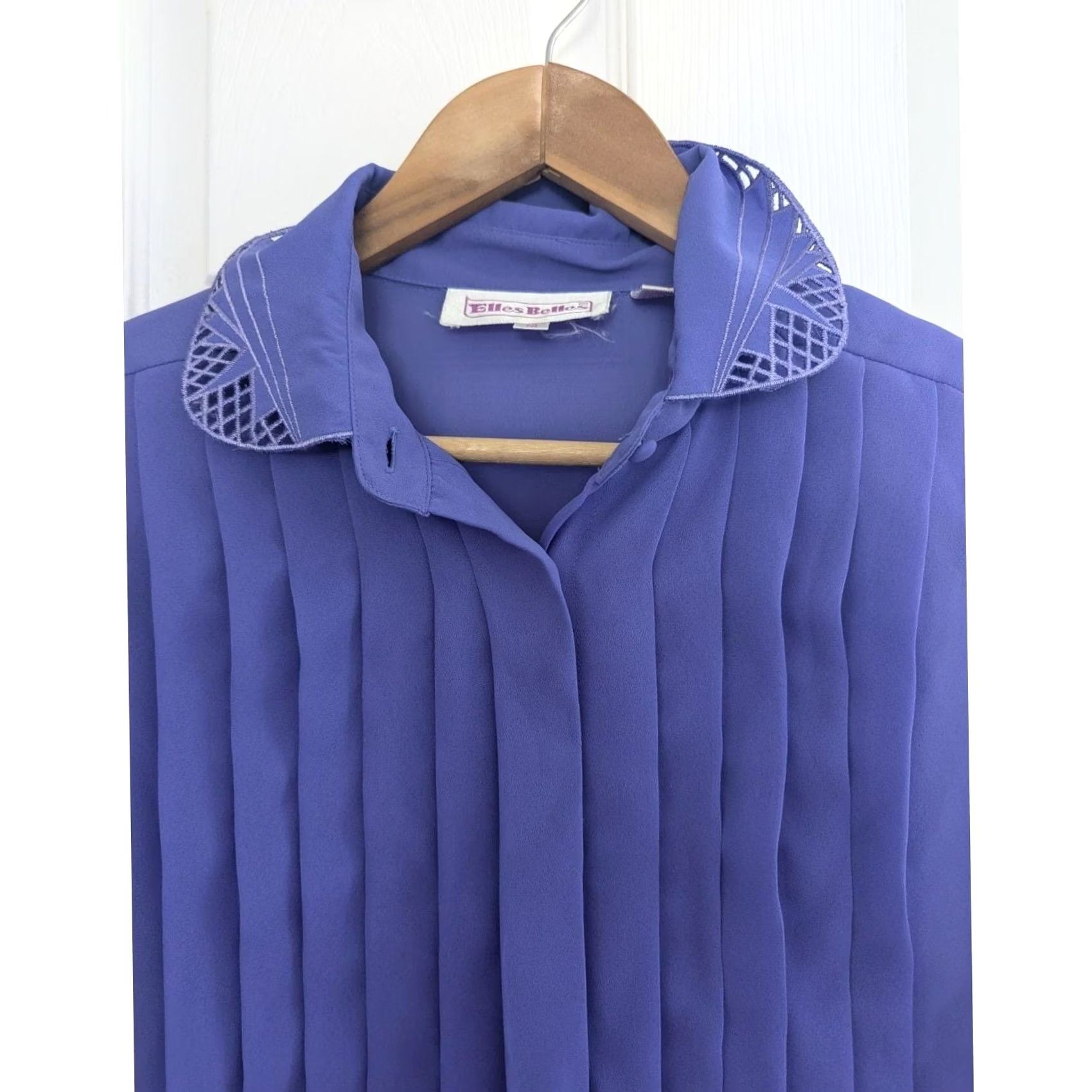 Vintage VINTAGE Blouse Long Sleeve Women's Sz M Purple Button Collared Pleated Pin Tuck Office Cottagecore Size M / US 6-8 / IT 42-44 - 2 Thumbnail