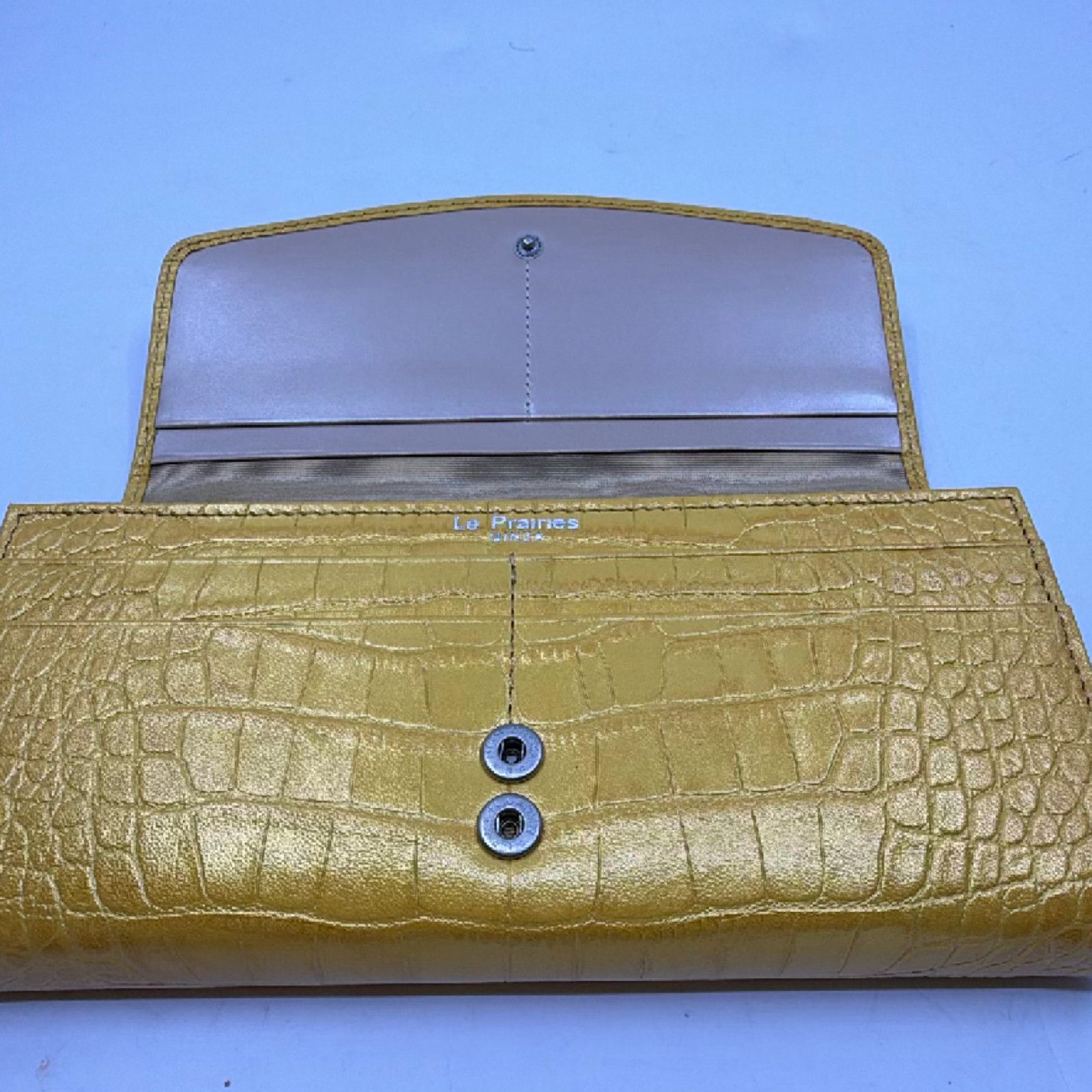 Le Prairies Ginza Continental Wallet Gold Crocodile Embossed
