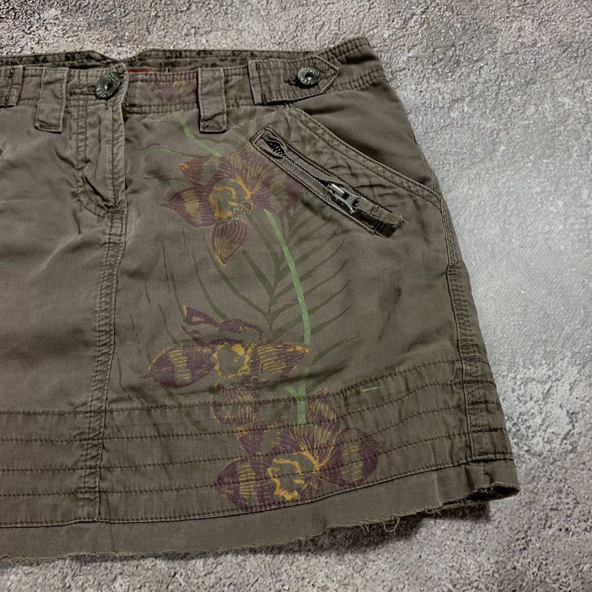 Vintage Vintage Y2K Floral Mini Skirt Cargo Pocket Grunge Slim 26 Size 26" / US 2 / IT 38 - 5 Thumbnail