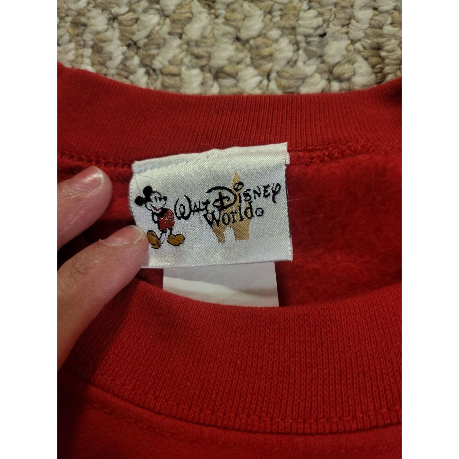 Disney Disney Joy From The World 2005 Red Size 2XL Crew neck Size US XXL / EU 58 / 5 - 3 Thumbnail