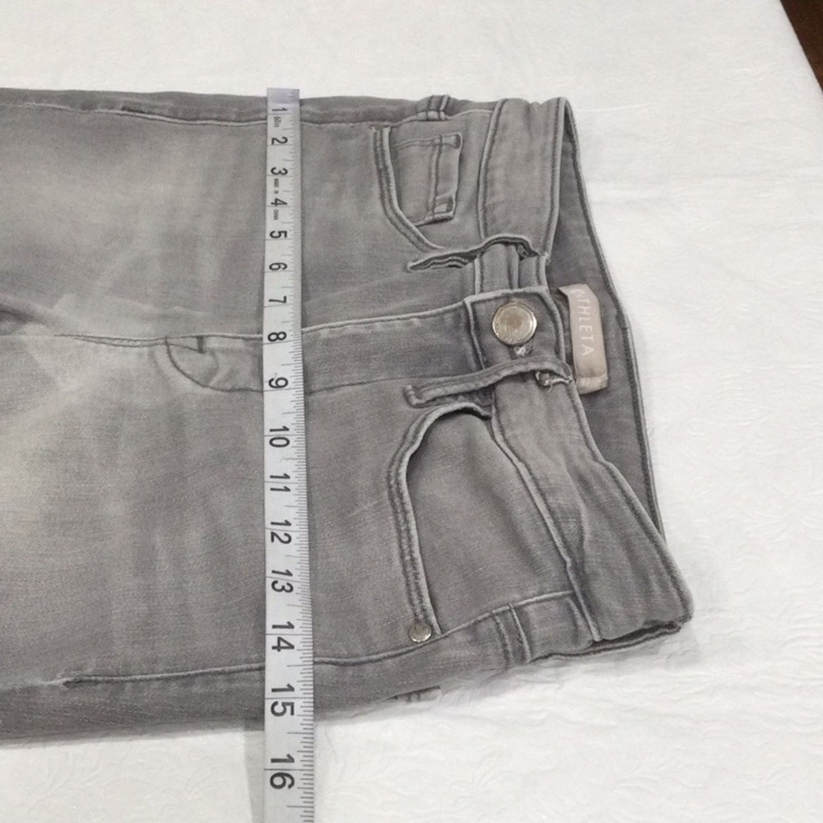 Athleta Athleta Faded Gray Mid Rise 5 Pocket Button/Zip Jegging 4 Size 27" / US 4 / IT 40 - 14 Thumbnail